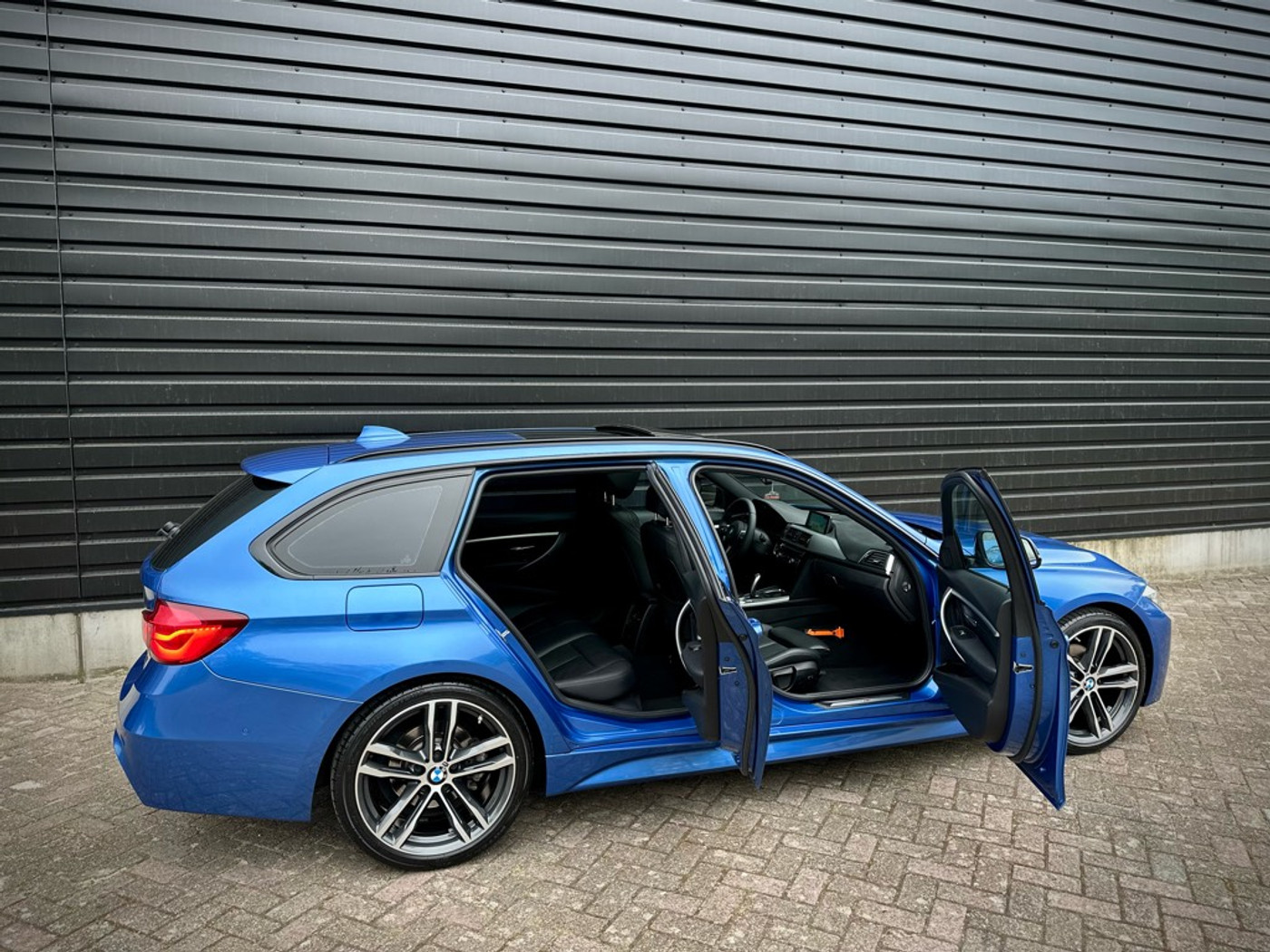 Foto van BMW 320i