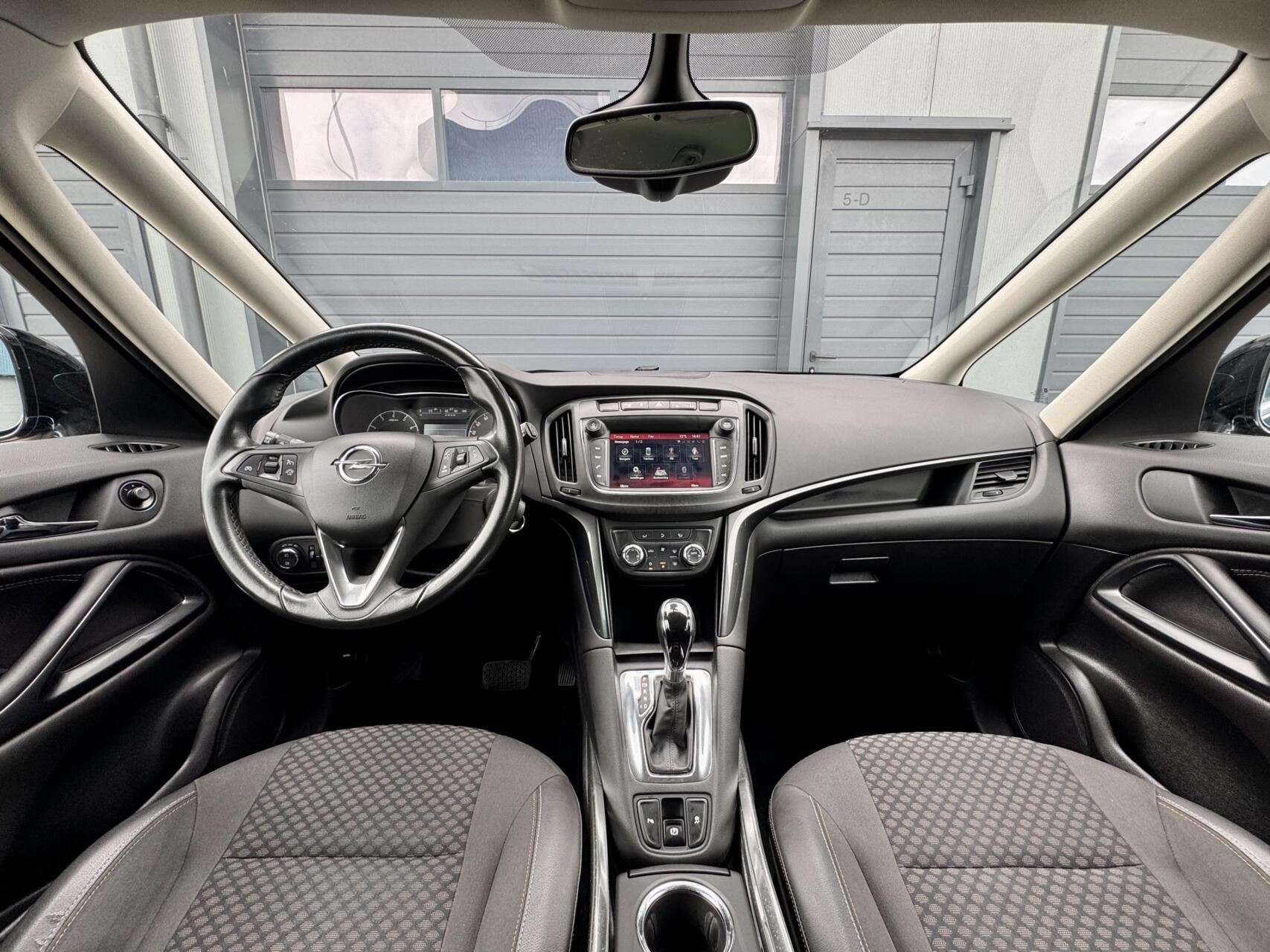 Foto van Opel Zafira Tourer