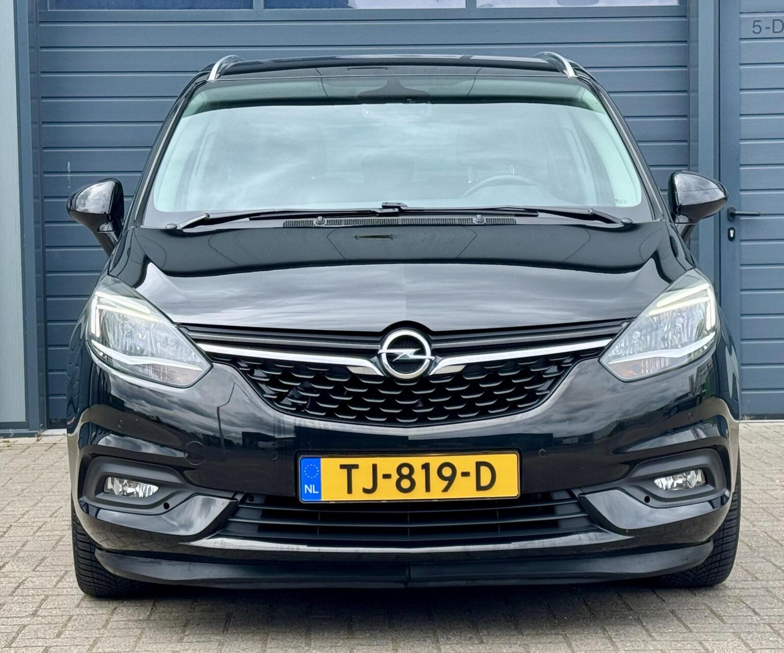 Foto van Opel Zafira Tourer