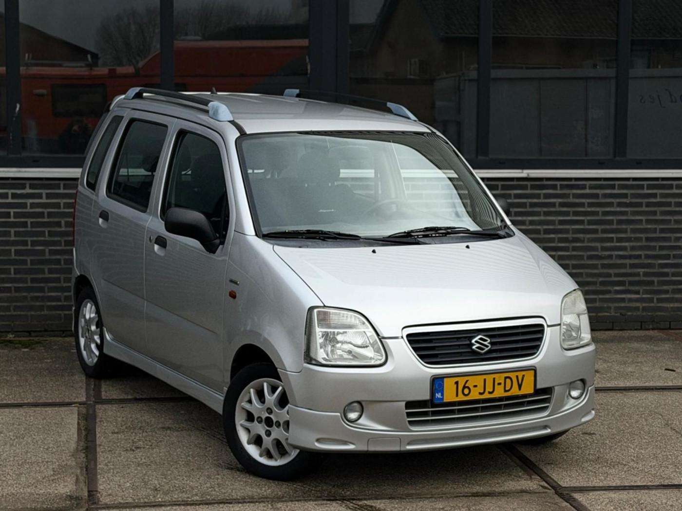 Foto van Suzuki Wagon R