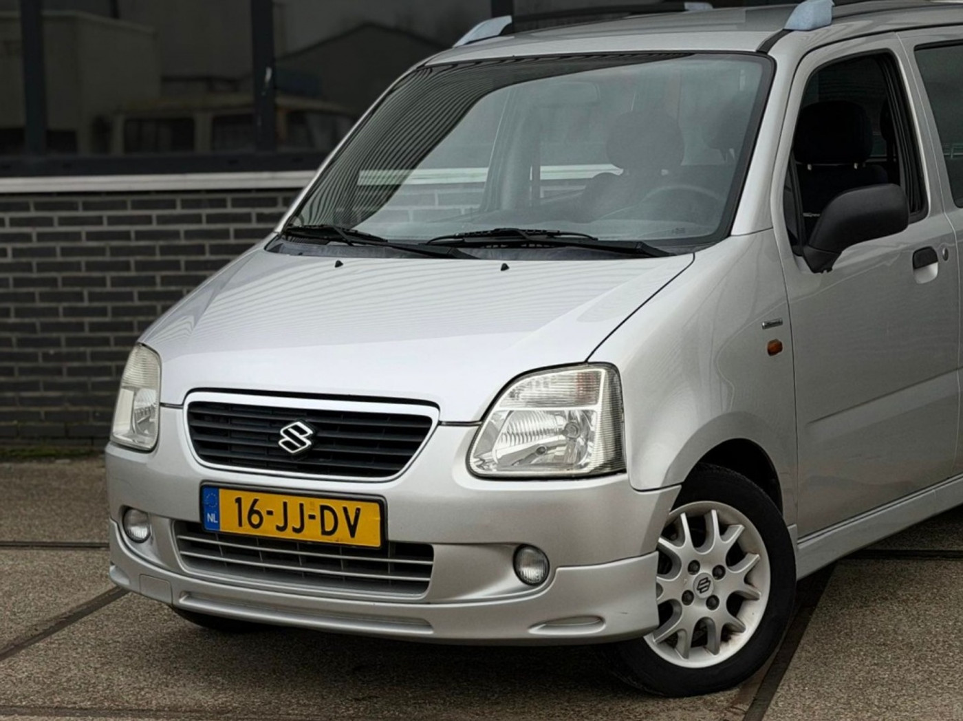 Foto van Suzuki Wagon R