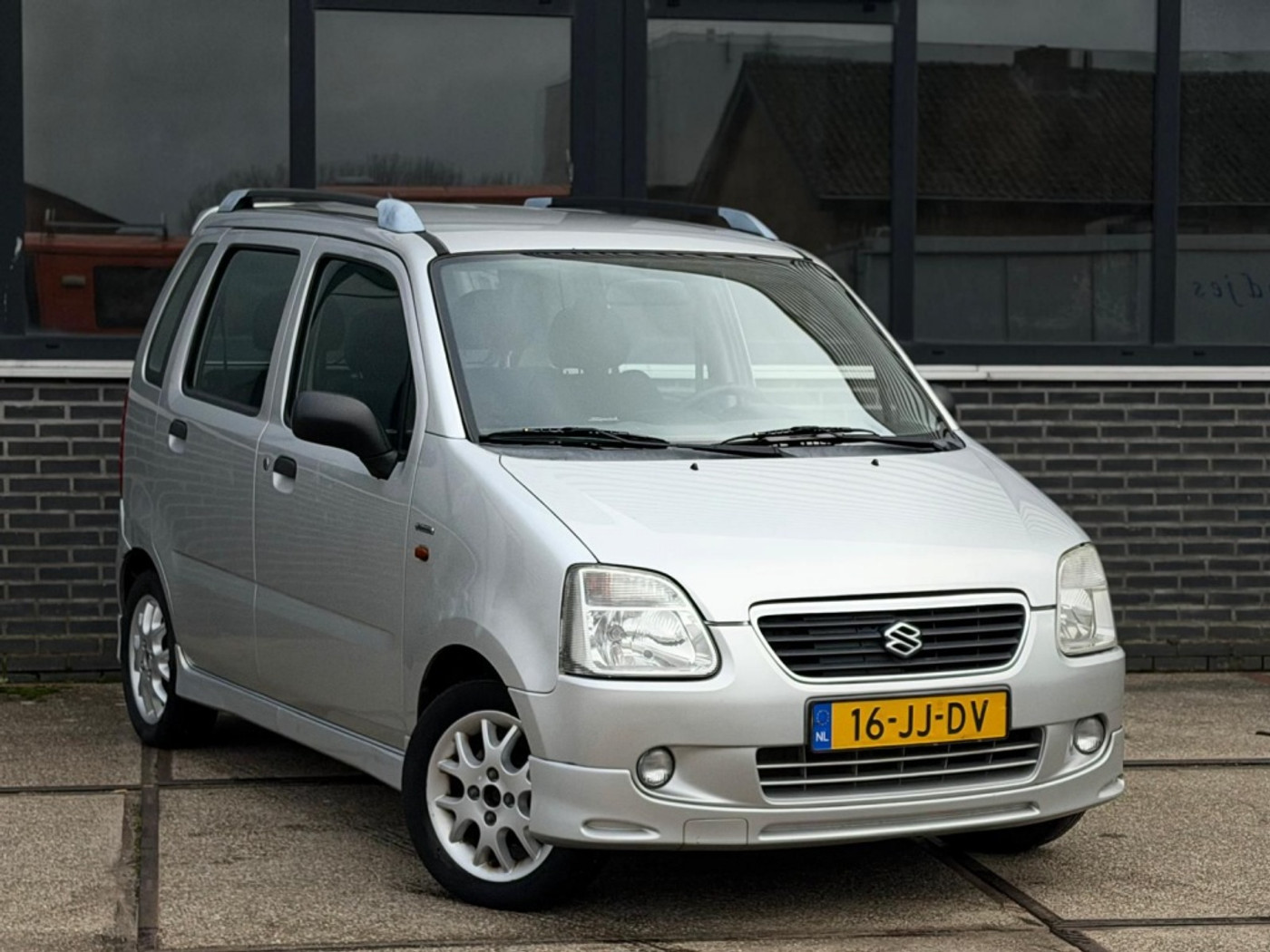 Foto van Suzuki Wagon R