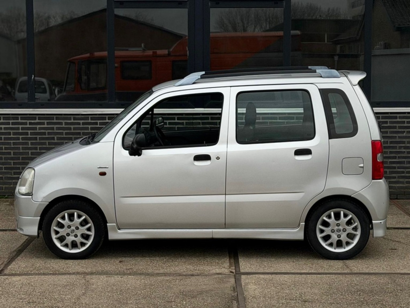 Foto van Suzuki Wagon R