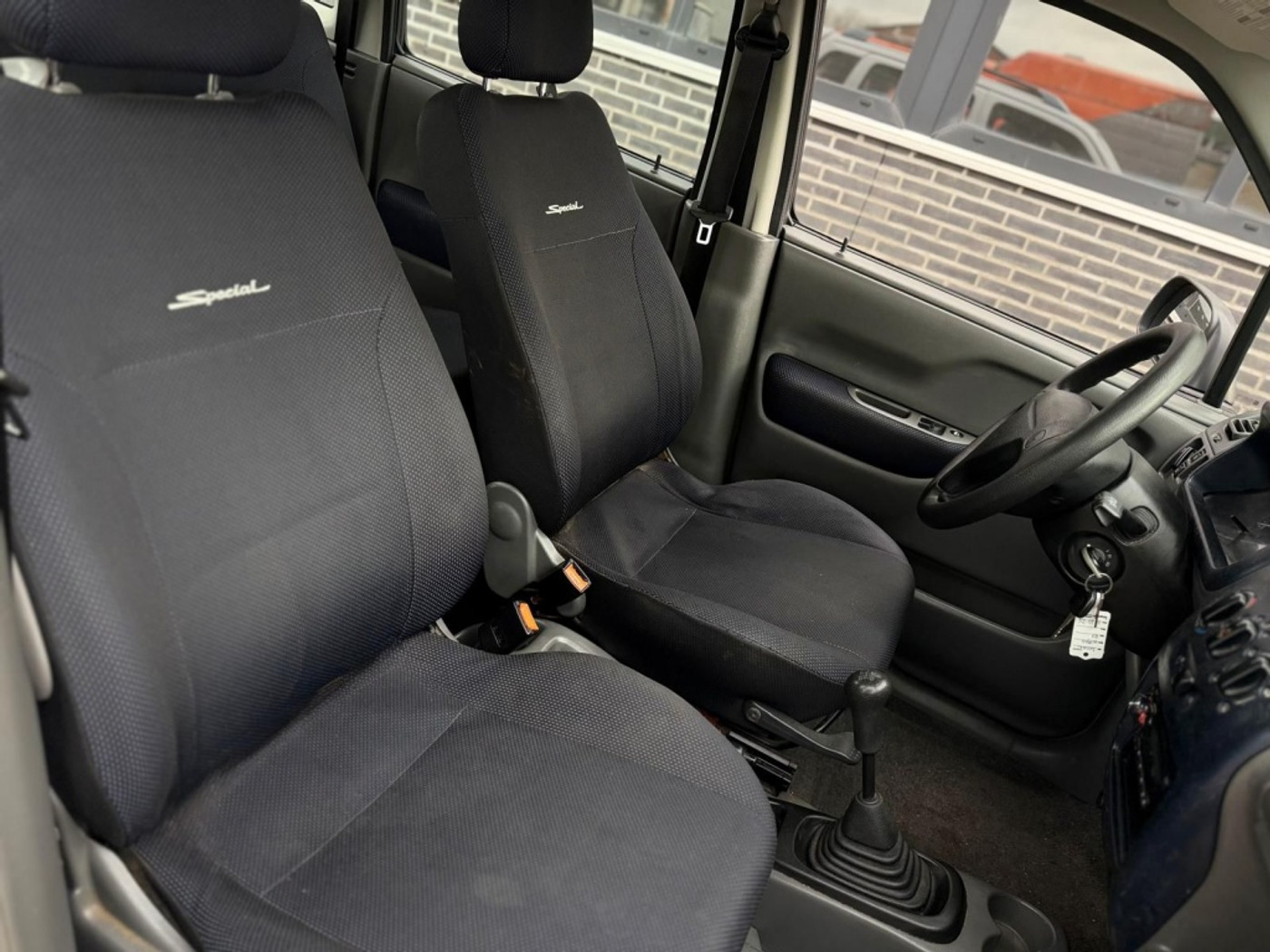 Foto van Suzuki Wagon R