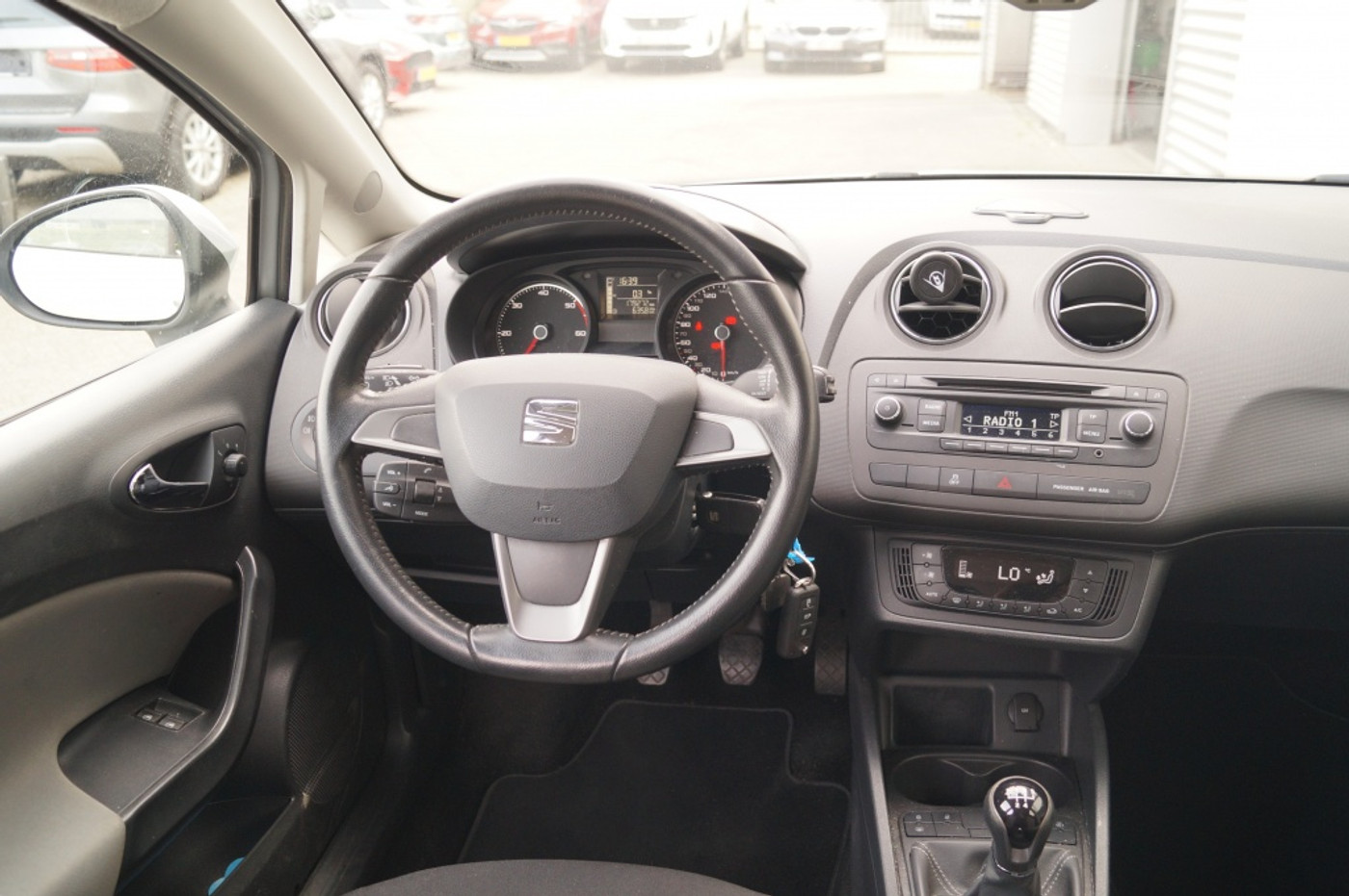 Foto van Seat Ibiza ST