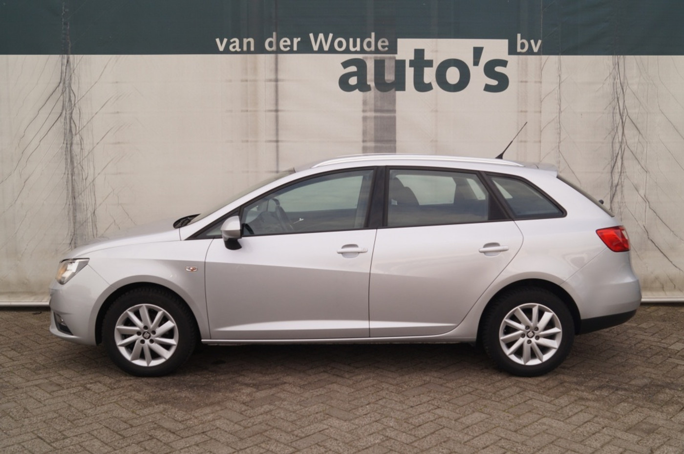 Seat Ibiza ST ST 1.2 TDI Style Business Ecomotive -ECC-PDC-CRUISE- 2015 - voorkant