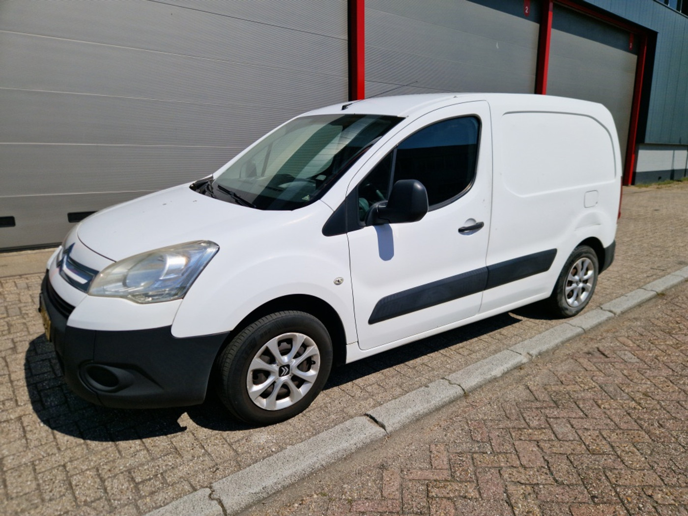 Citroen Berlingo 8/1PS 2011 - voorkant
