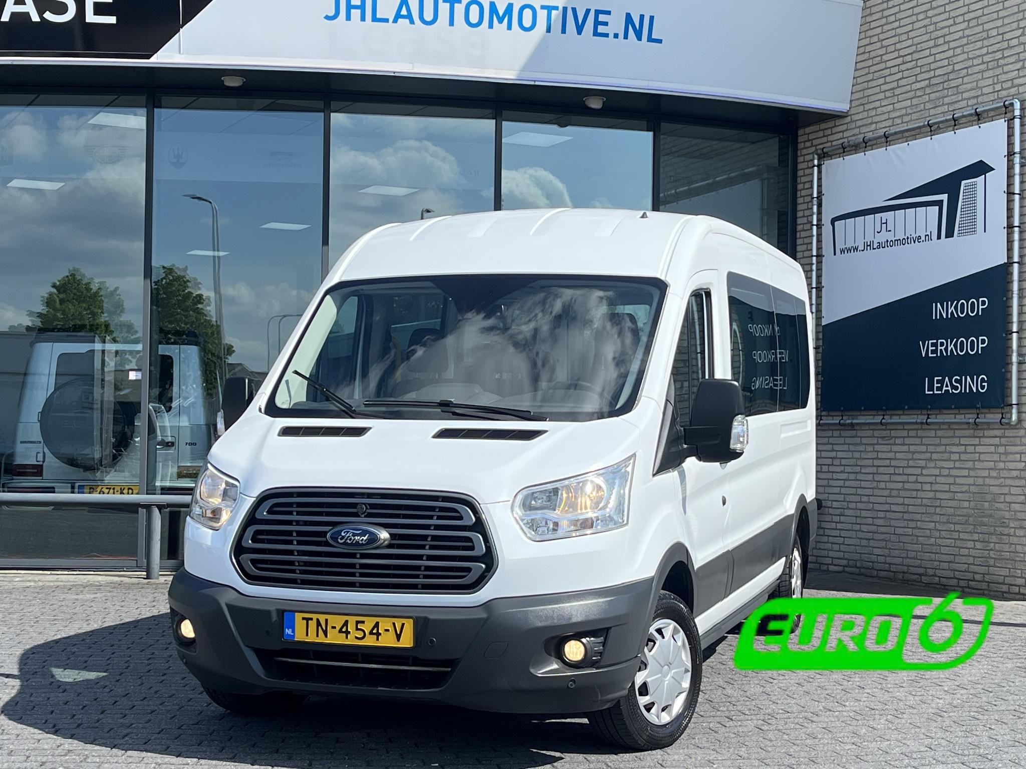 Ford Transit 2.0 TDCI L3H2*9PERS*EX.BTW*BPM-VRIJ*PERSONENBUS* 2018 - voorkant