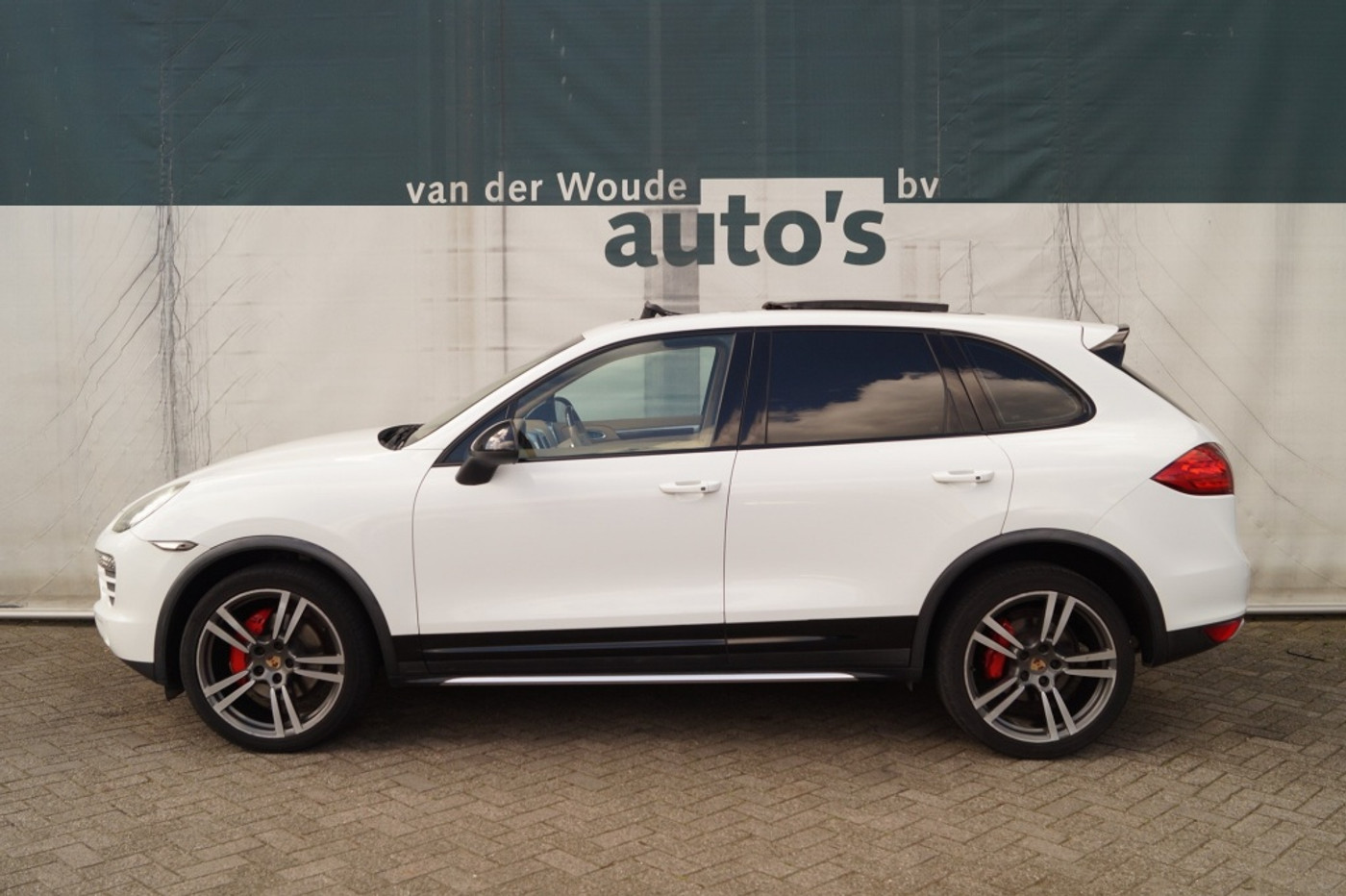 Porsche Cayenne 3.6 300pk Automaat Edition -LEER-PANO-ECC-PDC- 2014 - voorkant