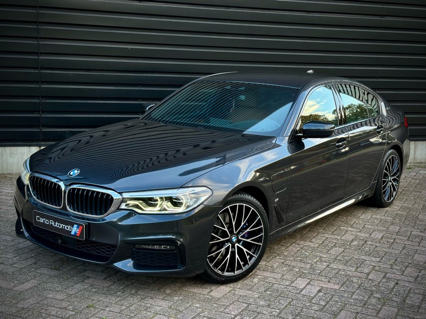Foto van BMW 530e Iperformance