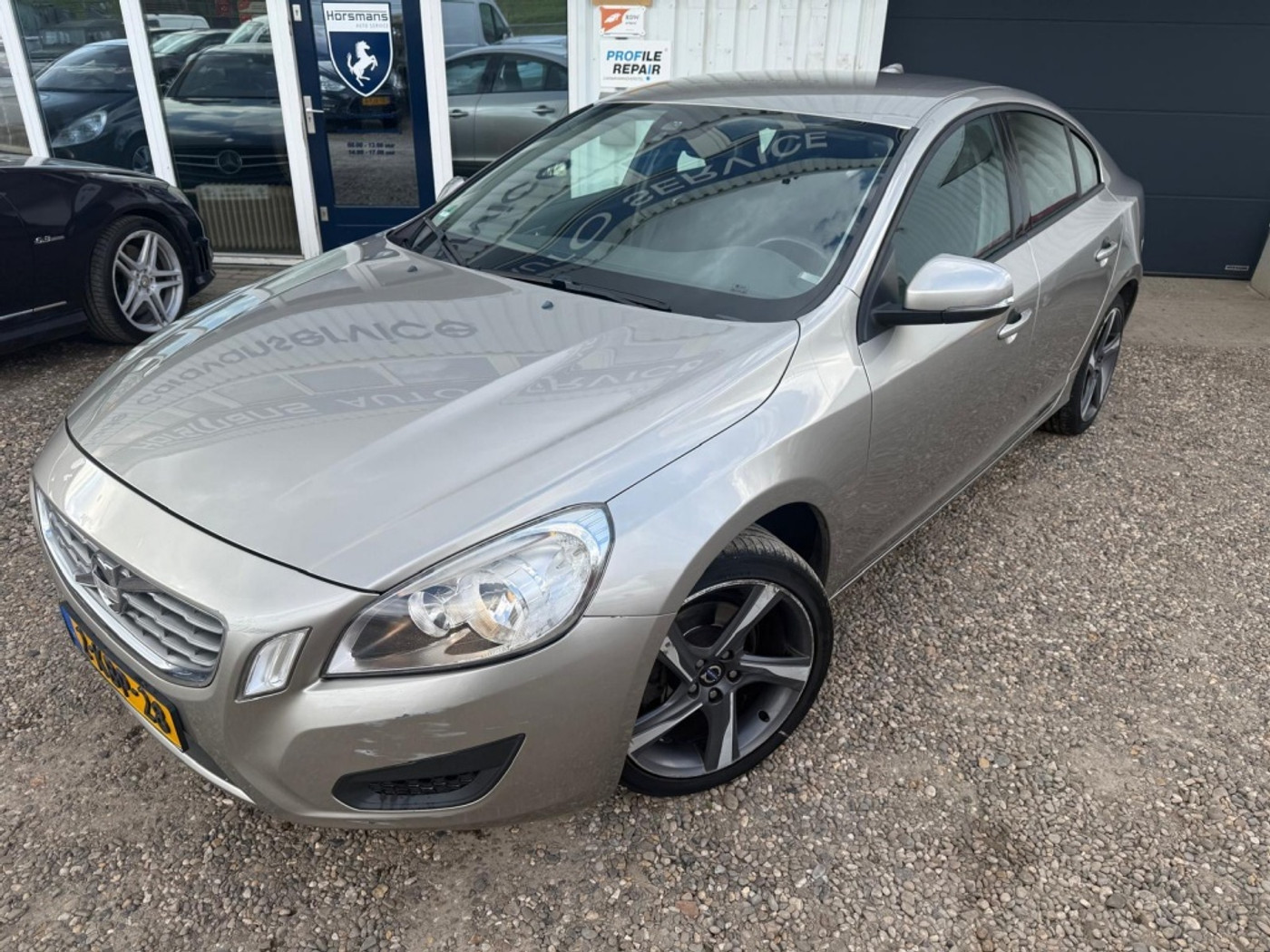 Volvo S60 1.6 T4 Kinetic 2013 - voorkant