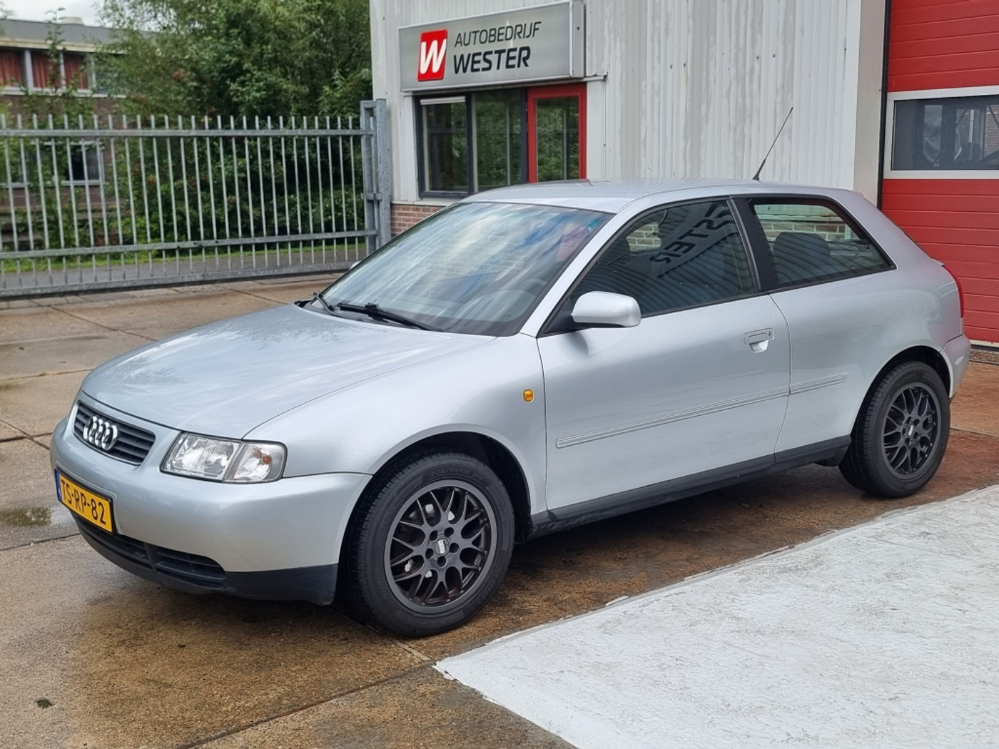 Audi Audi A3 1.6 Attraction 1998 - voorkant