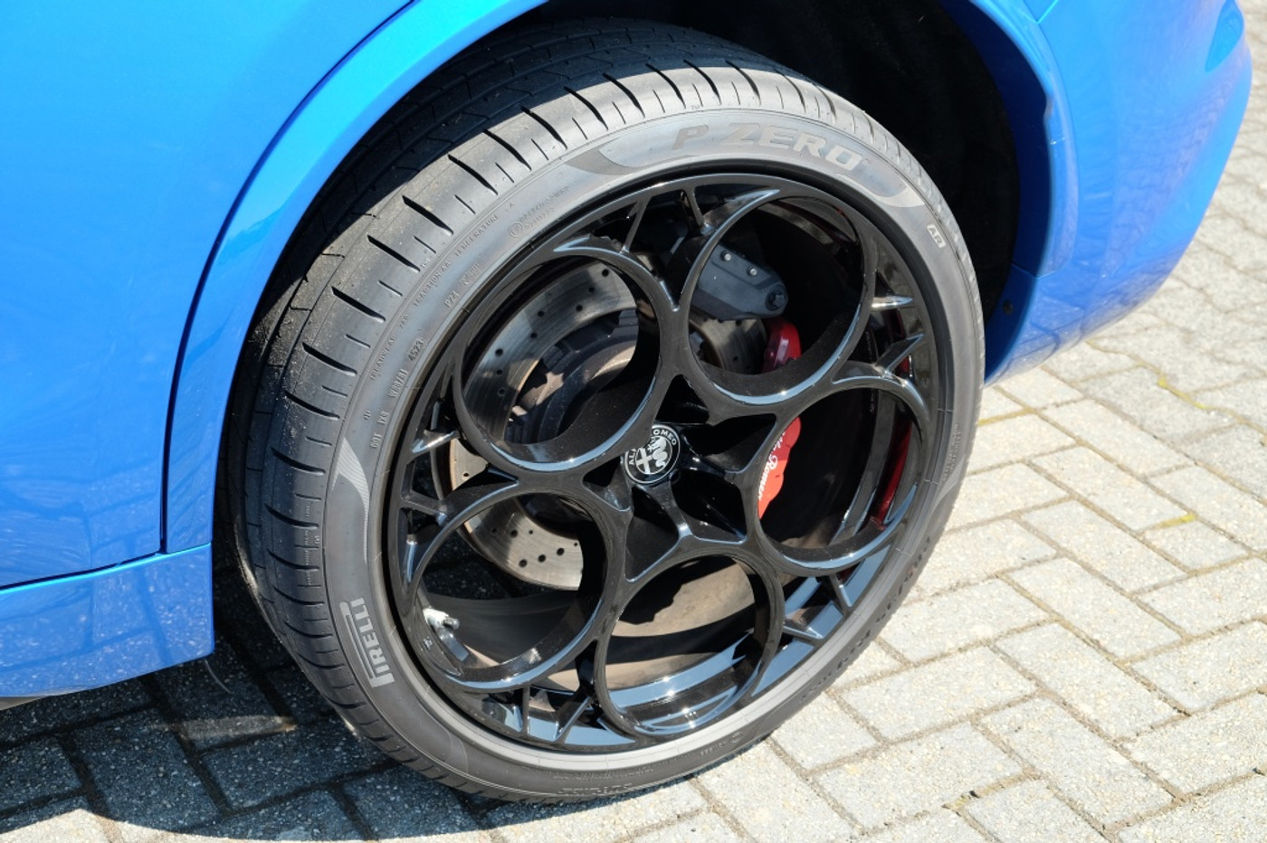 Foto van Alfa Romeo Stelvio Quadrifoglio
