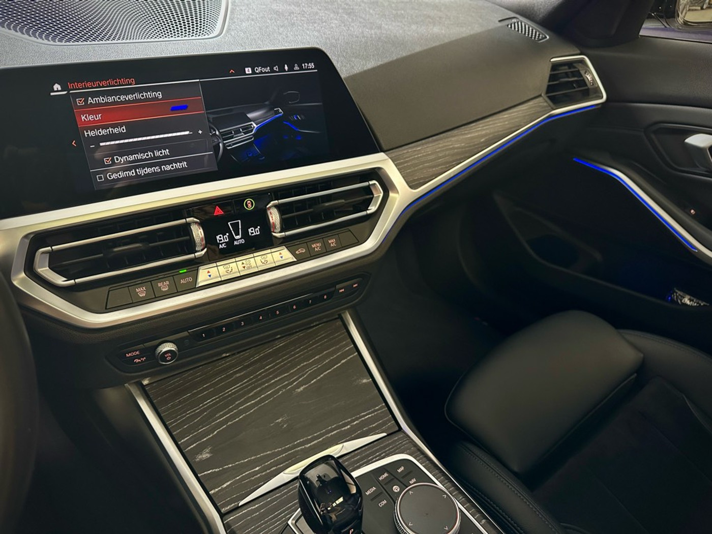 Foto van BMW 330i