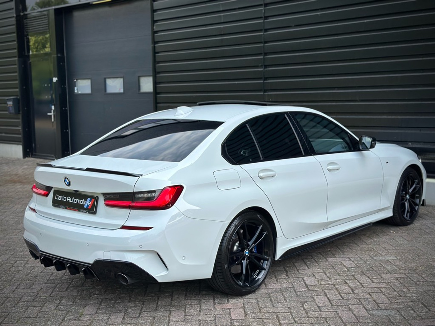 Foto van BMW 330i