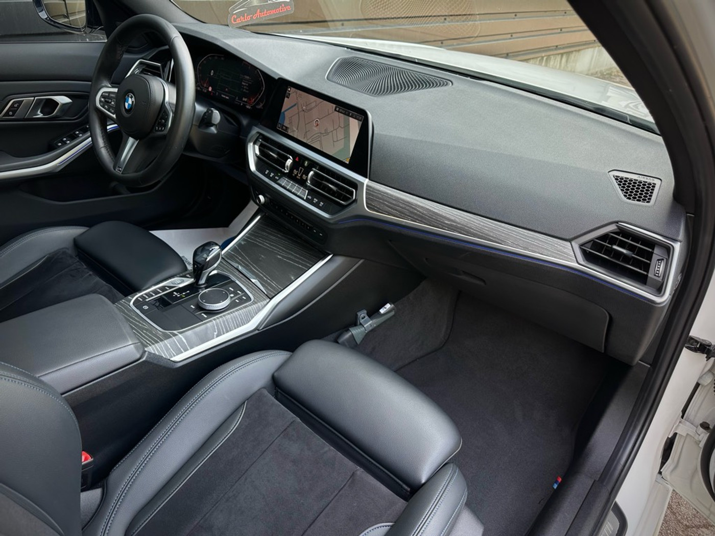 Foto van BMW 330i
