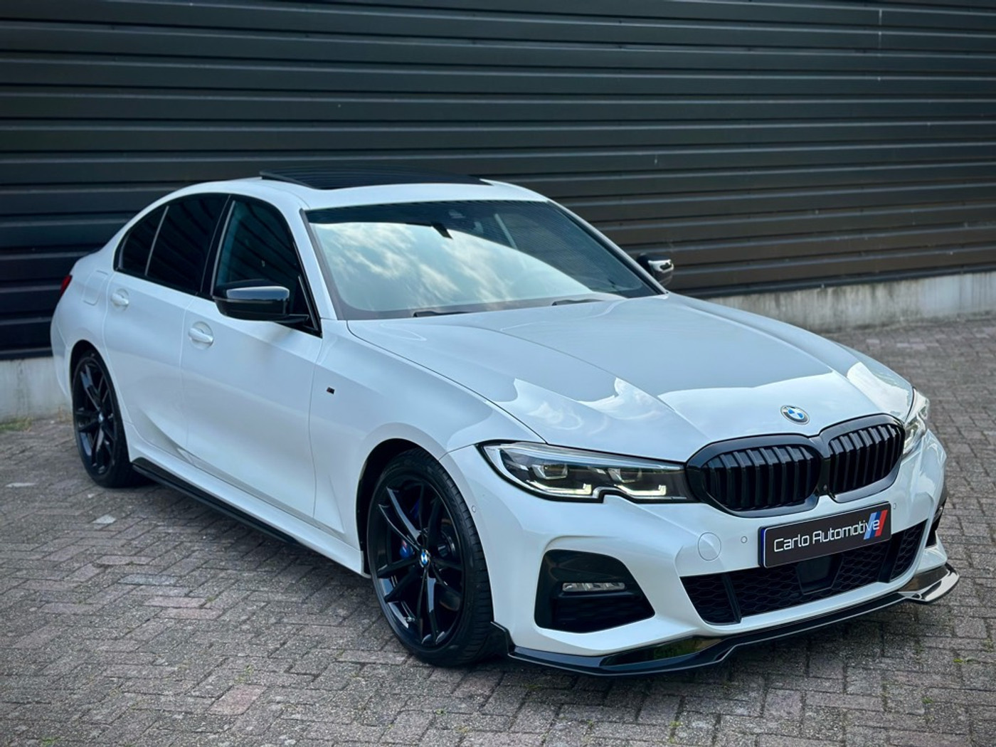 Foto van BMW 330i