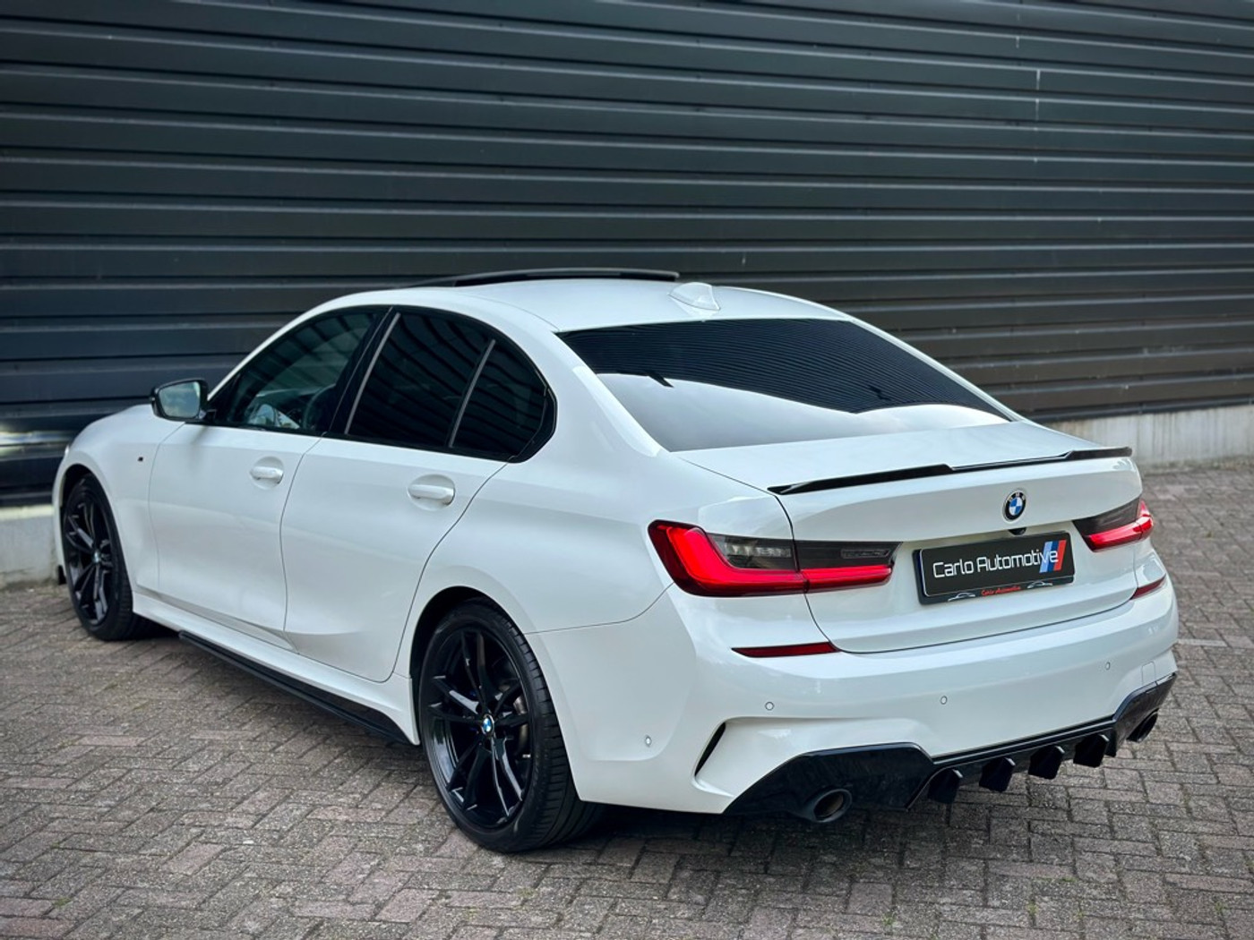 Foto van BMW 330i