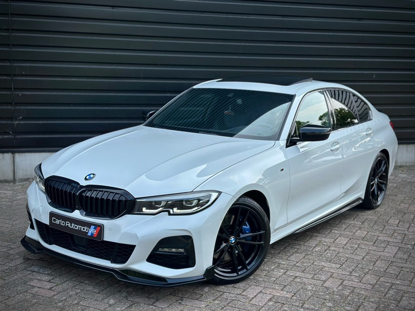 Foto van BMW 330i