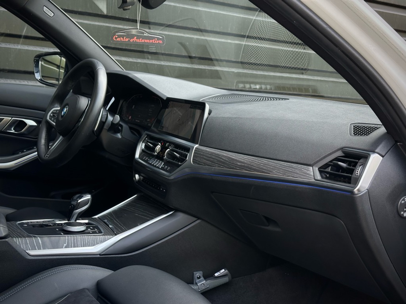 Foto van BMW 330i
