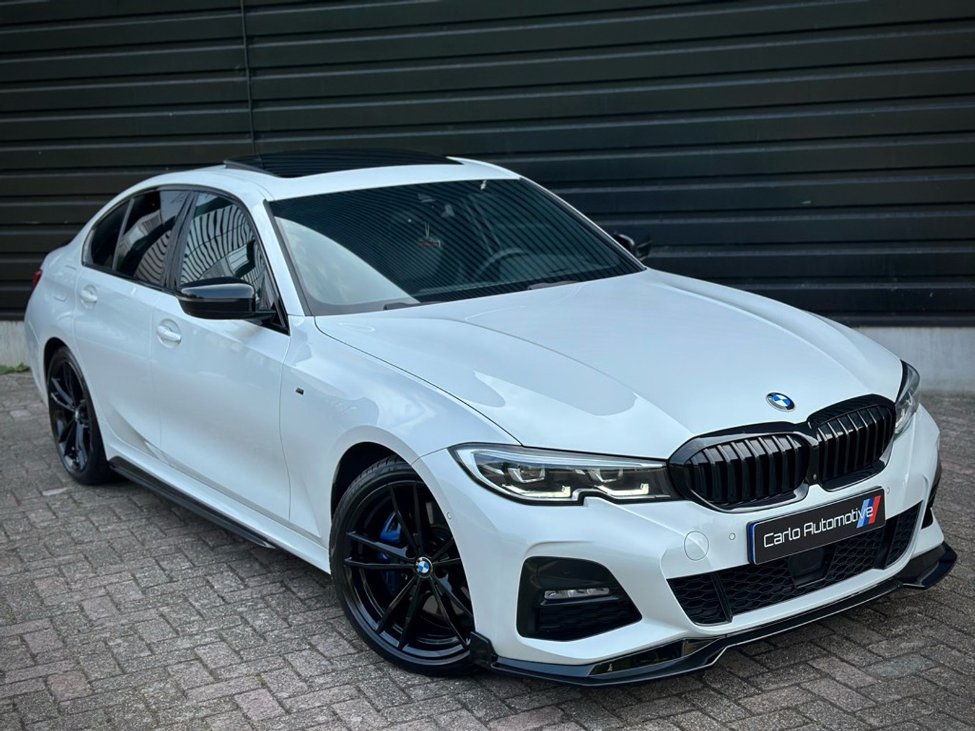 Foto van BMW 330i