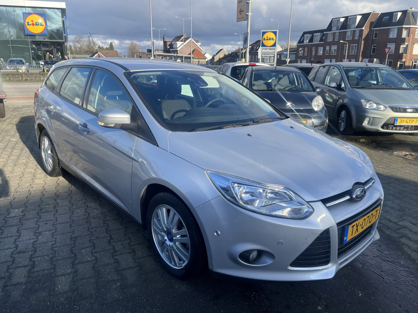 Ford Focus 1.0 EcoBoost Trend***PAS 80 DKM !! 2014 - voorkant
