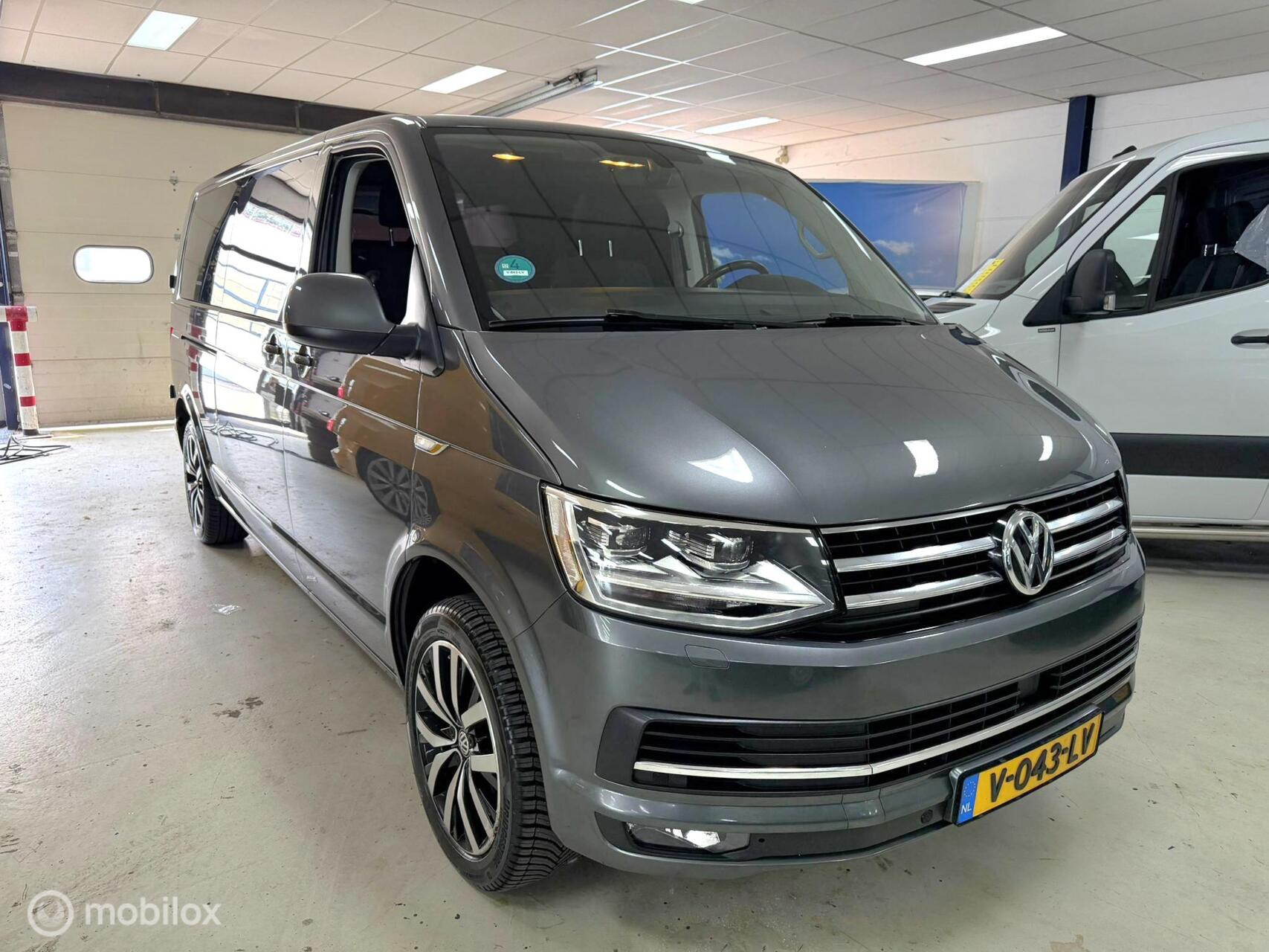 Volkswagen Transporter 2.0 TDI L2H1 D.Cab. Comfortline 2018 - voorkant