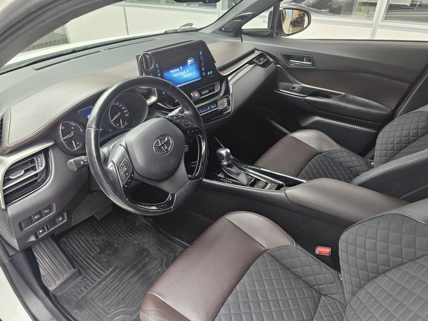 Foto van Toyota Toyota C-hr