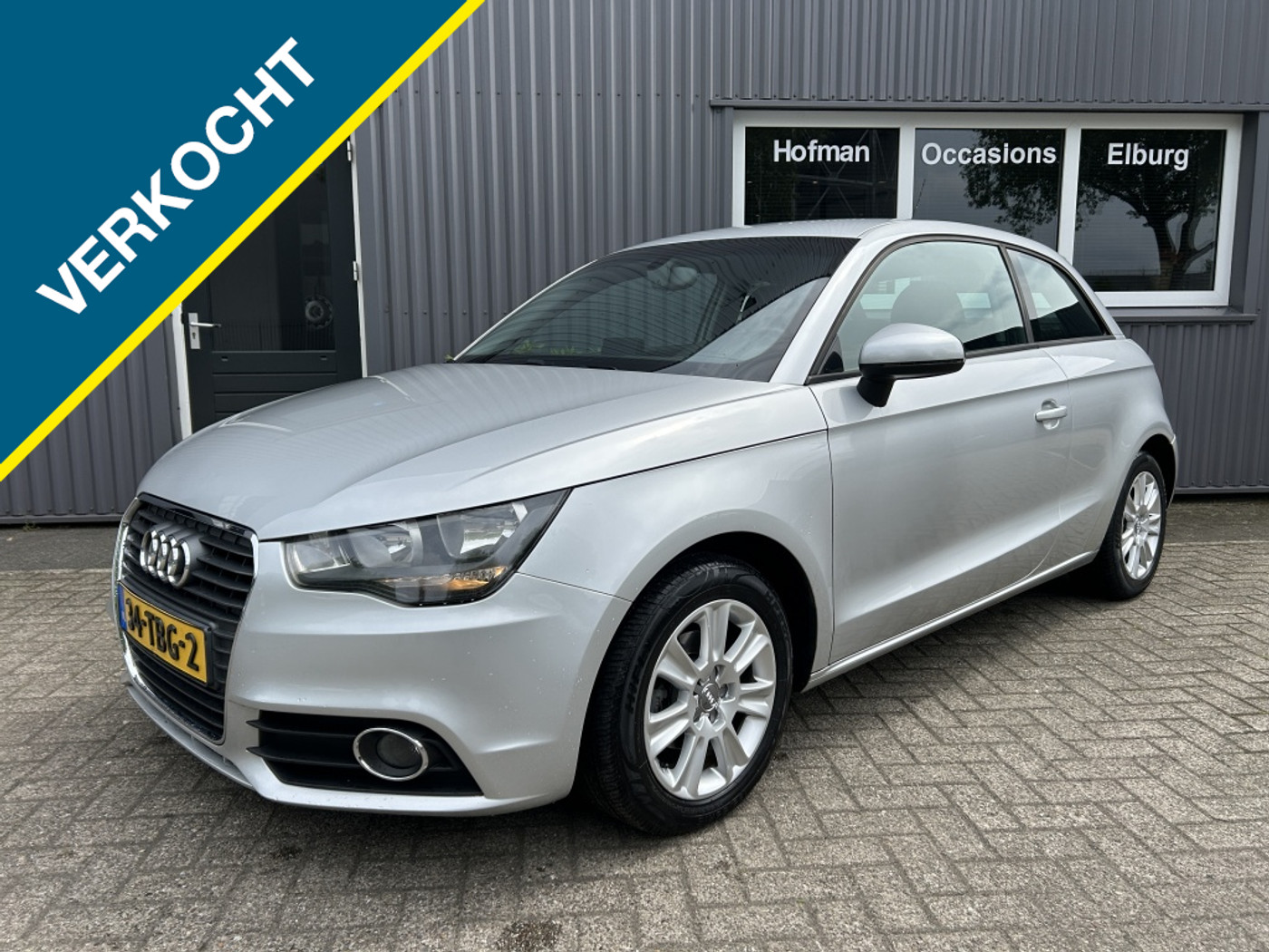 Audi Audi A1 1.2 TFSI Connect Airco Cruise NAVI Nieuwe APK! 2012 - voorkant