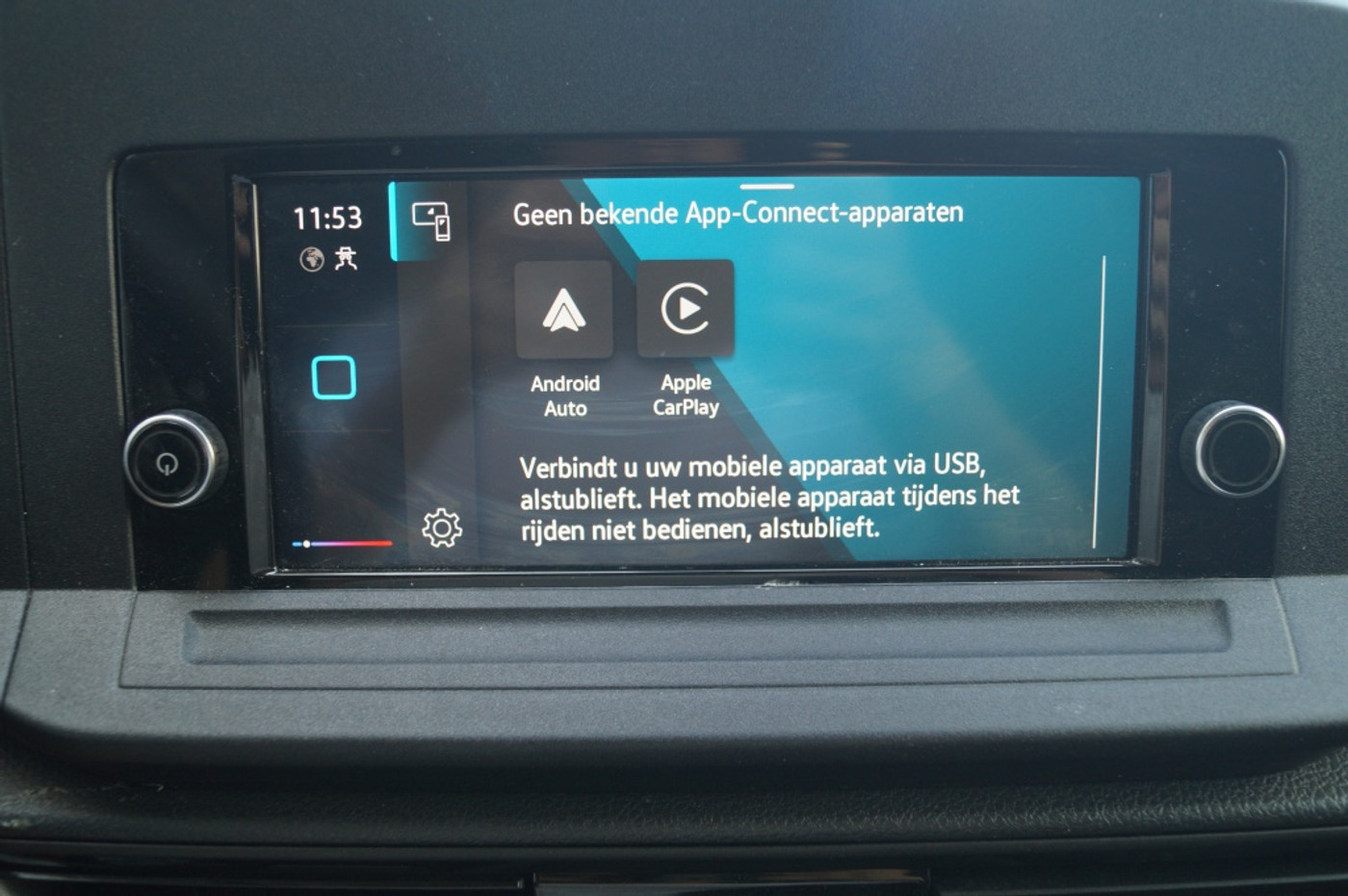 Foto van Volkswagen Caddy Modified Partition Wall