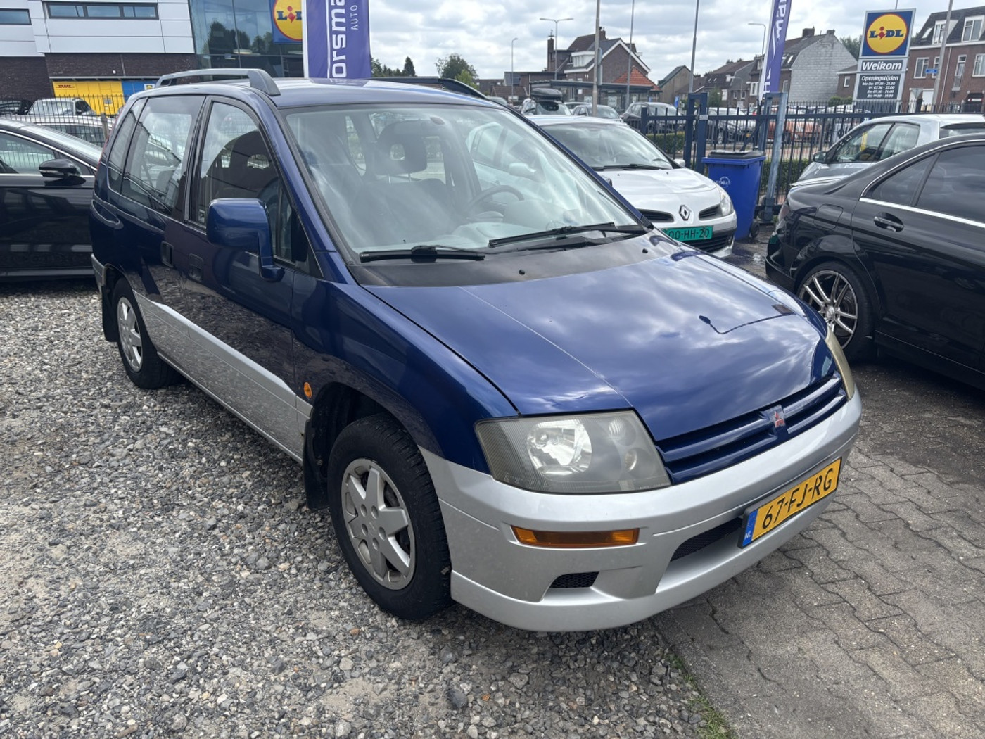 Foto van Mitsubishi Space Runner
