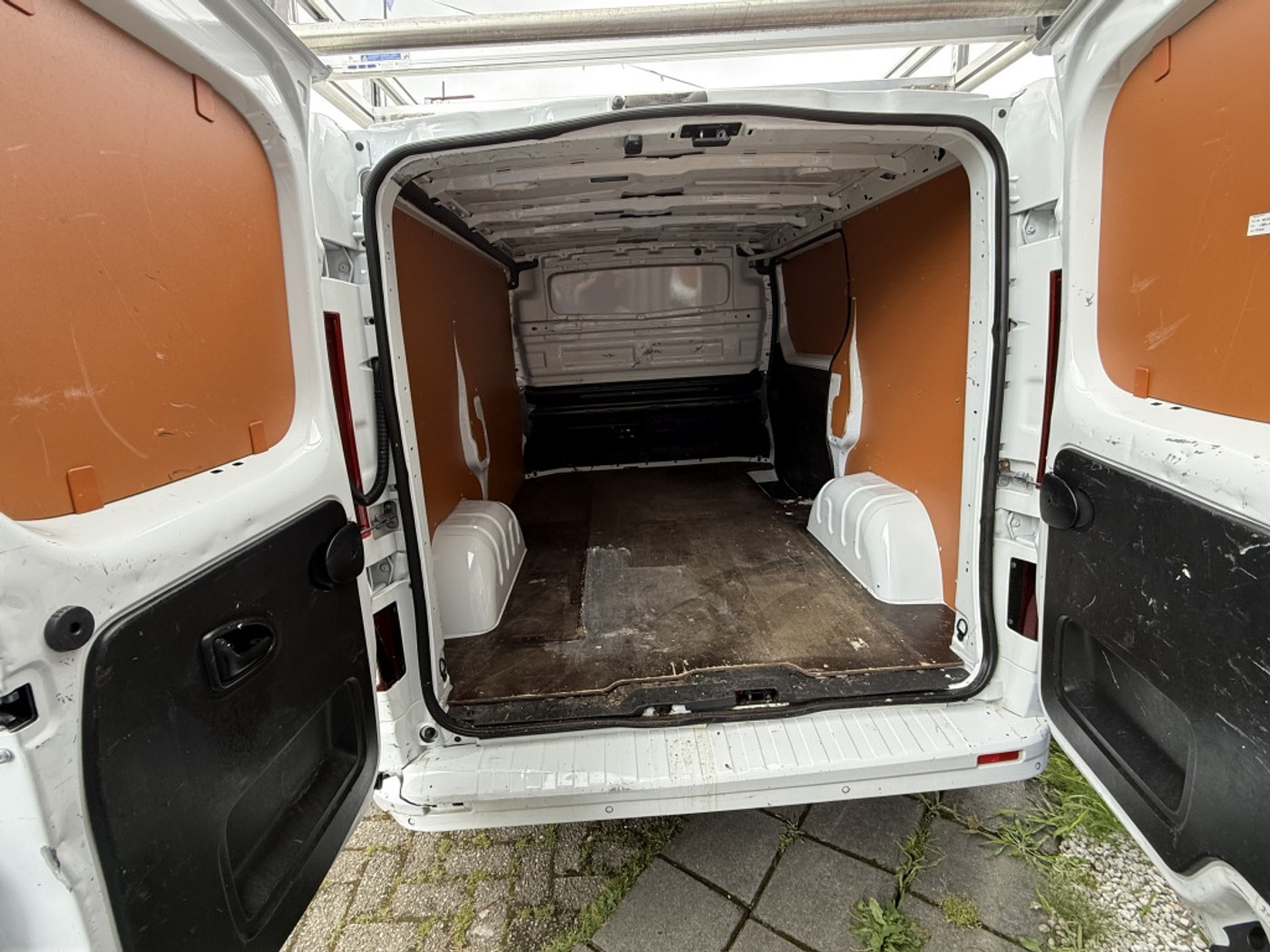 Foto van Opel Vivaro-b