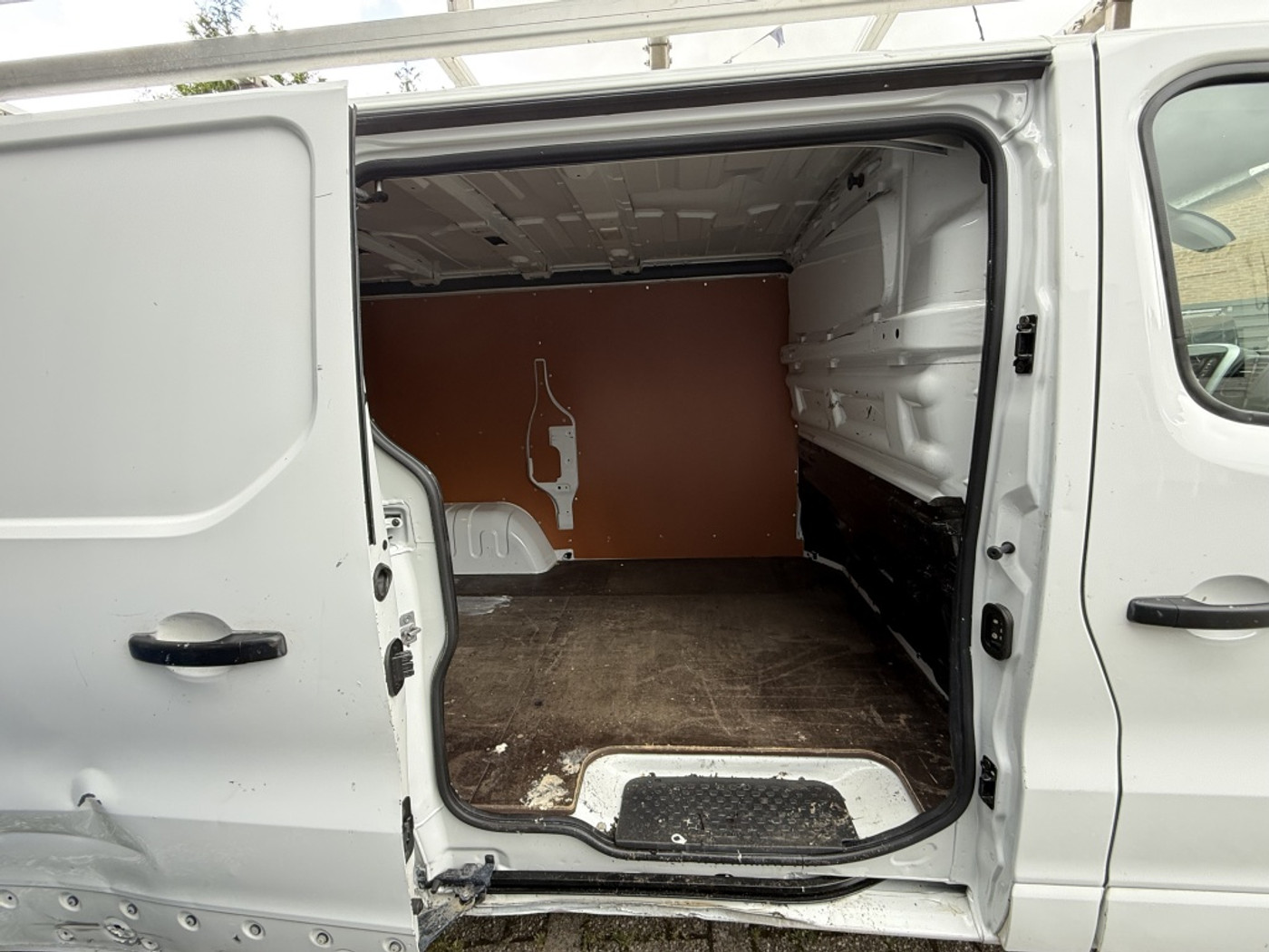 Foto van Opel Vivaro-b