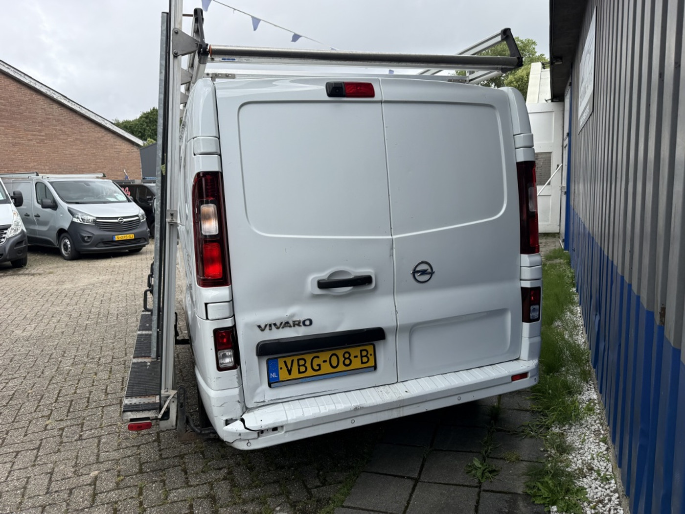 Foto van Opel Vivaro-b