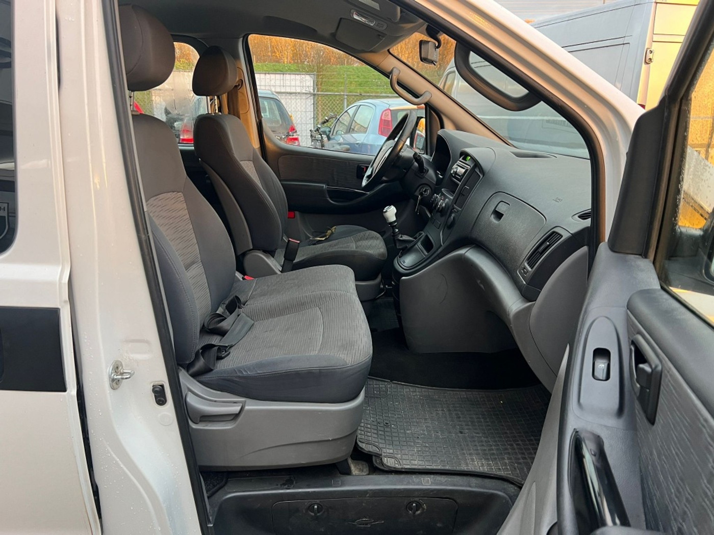 Foto van Hyundai H-1
