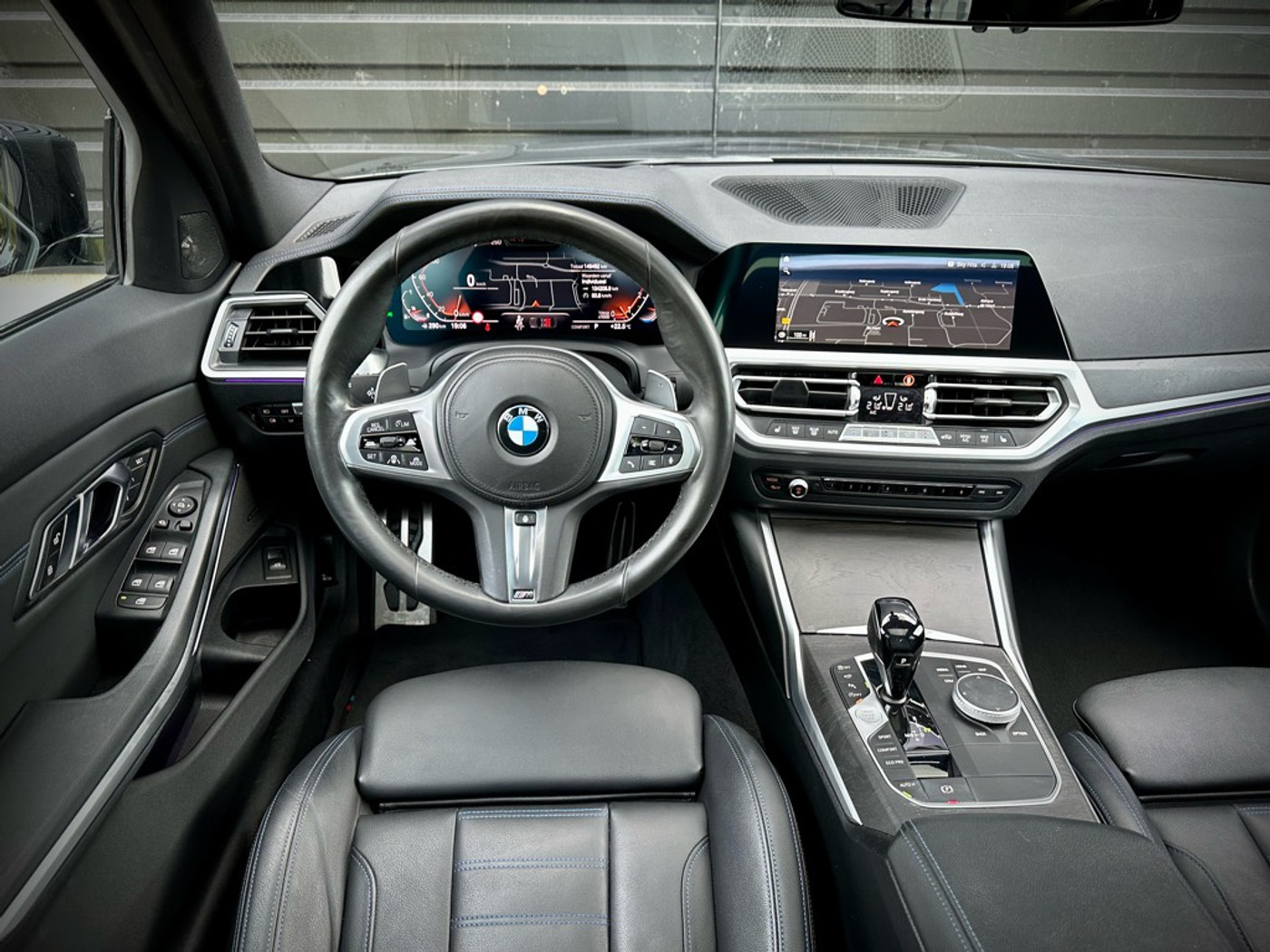 Foto van BMW 330i
