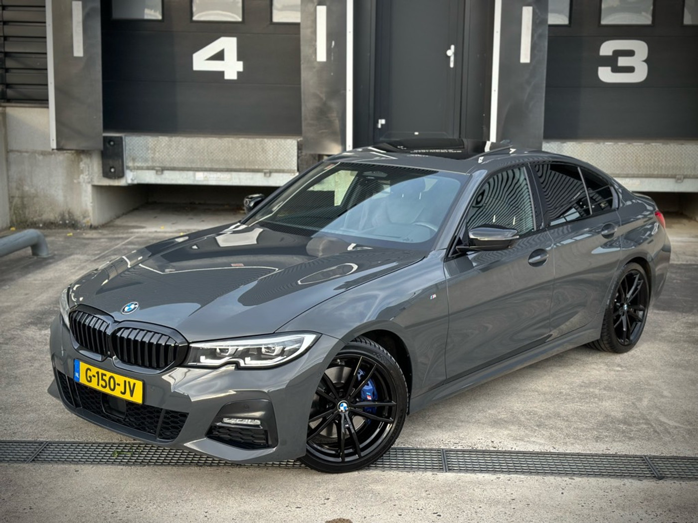 Foto van BMW 330i