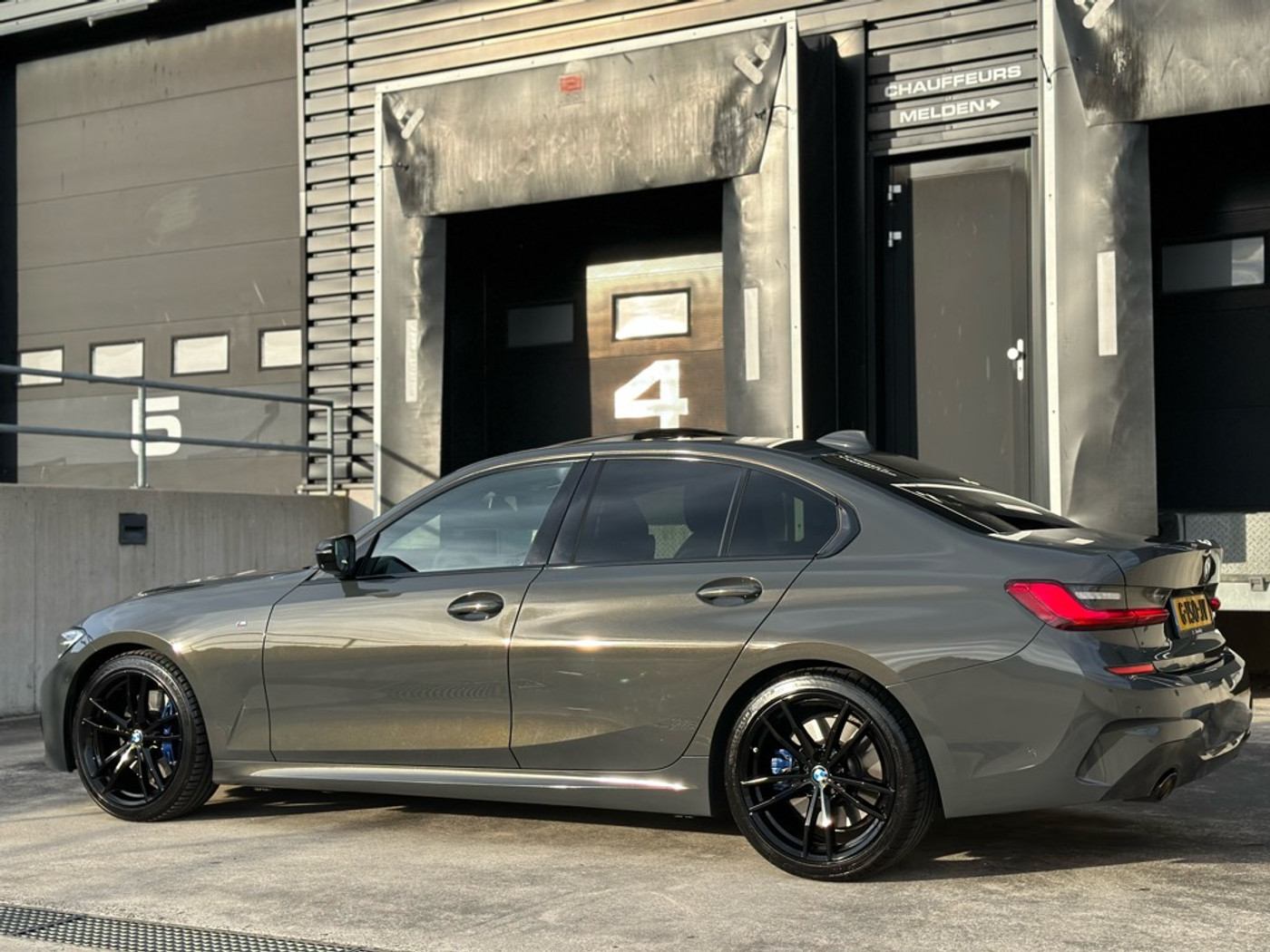 Foto van BMW 330i