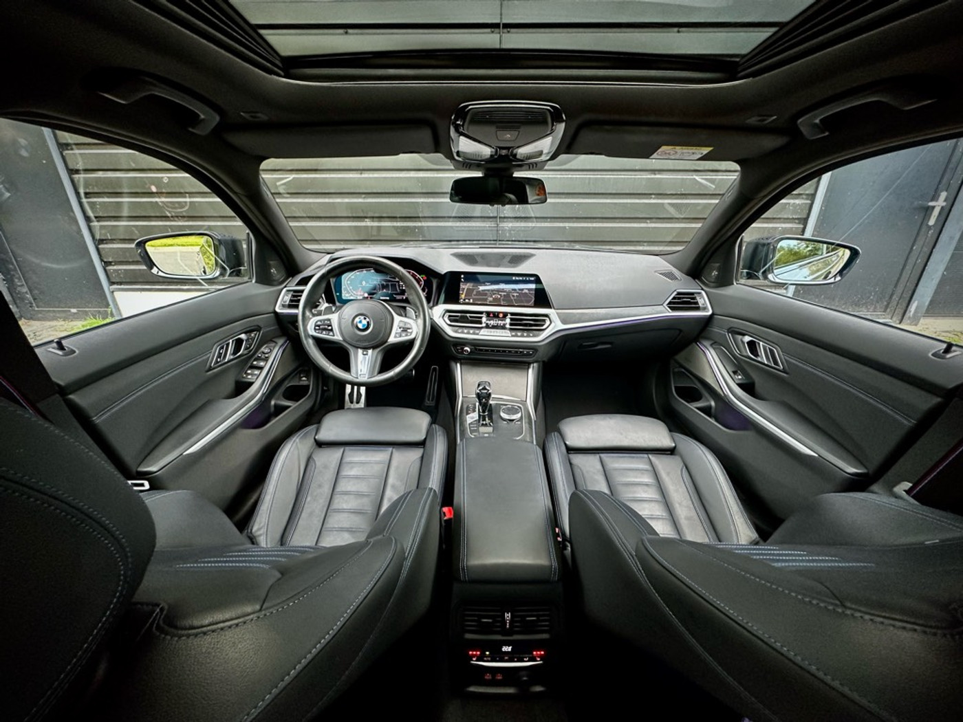 Foto van BMW 330i