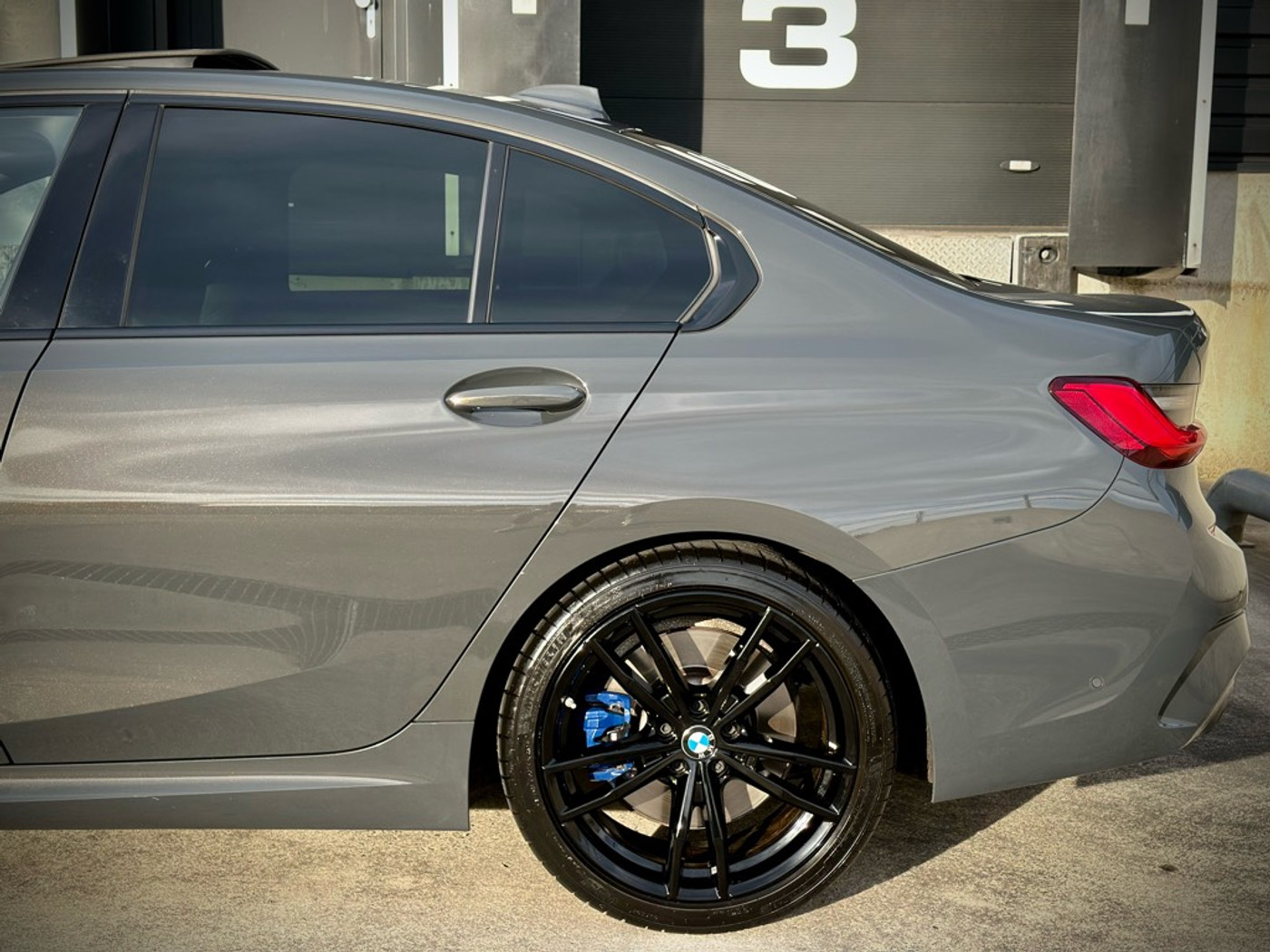 Foto van BMW 330i