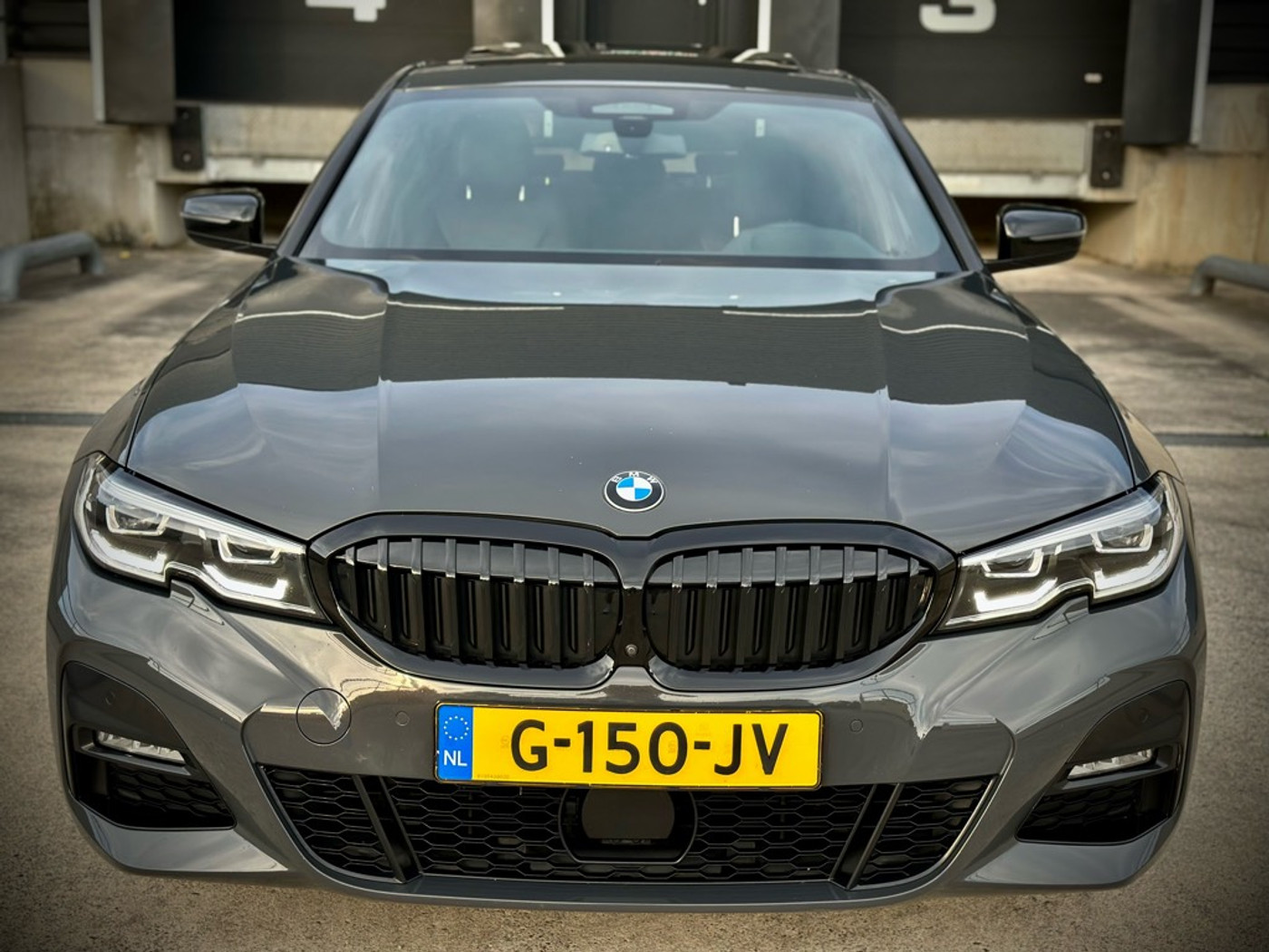 Foto van BMW 330i