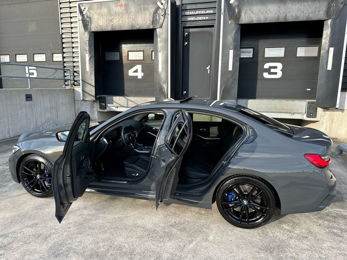 Foto van BMW 330i