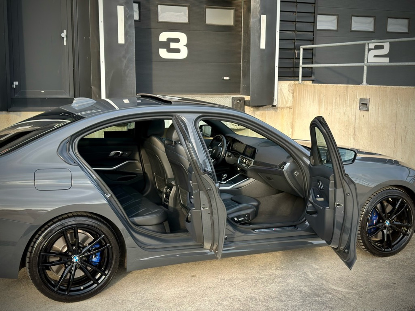 Foto van BMW 330i