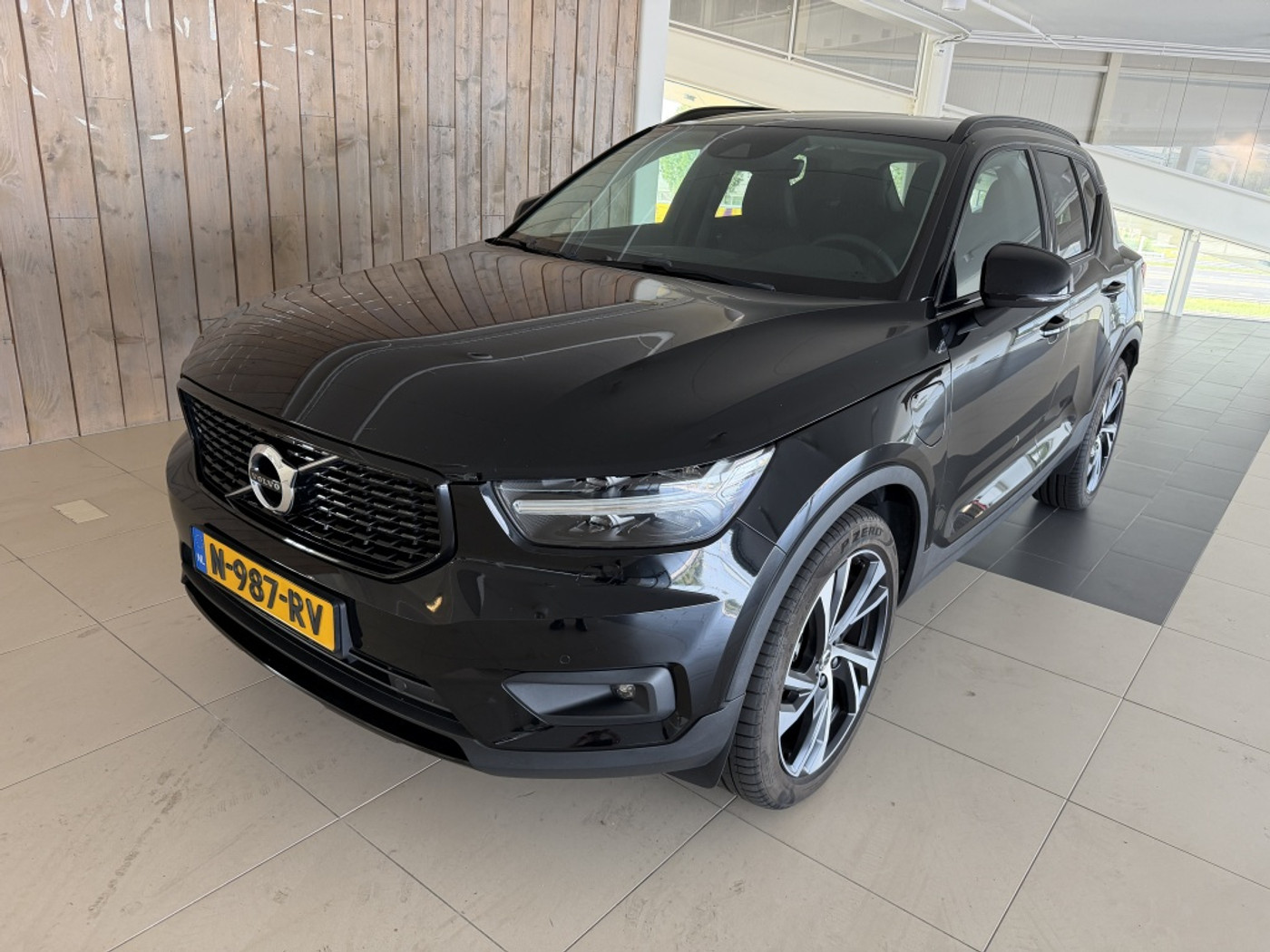 Volvo XC40 1.5 T4 Recharge  R-Design Expression 2021 - voorkant