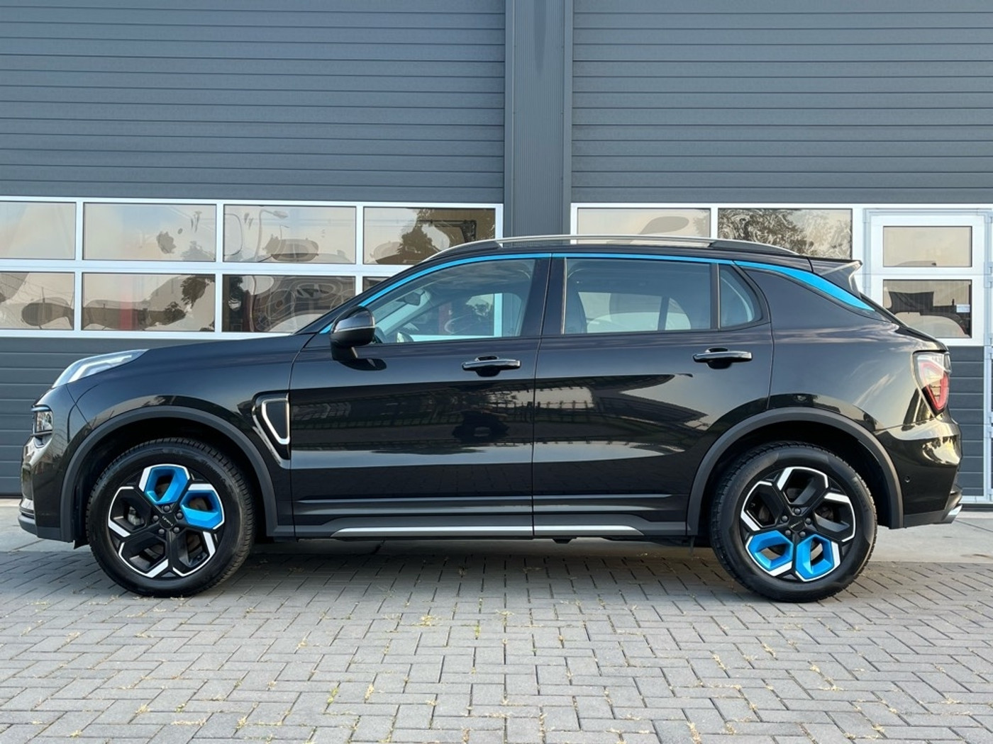 Foto van Lynk&co LYNK & Co 01