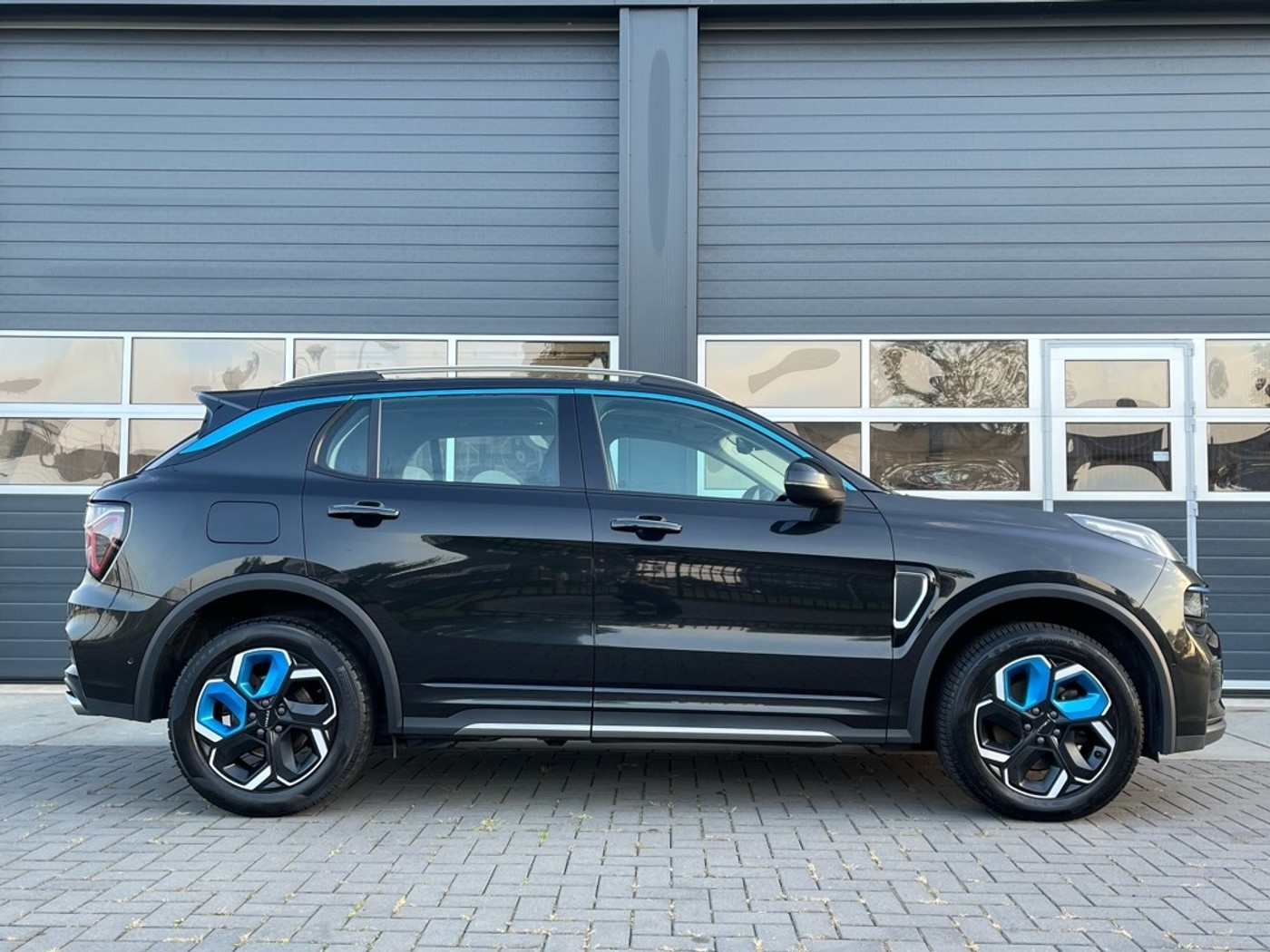 Foto van Lynk&co LYNK & Co 01