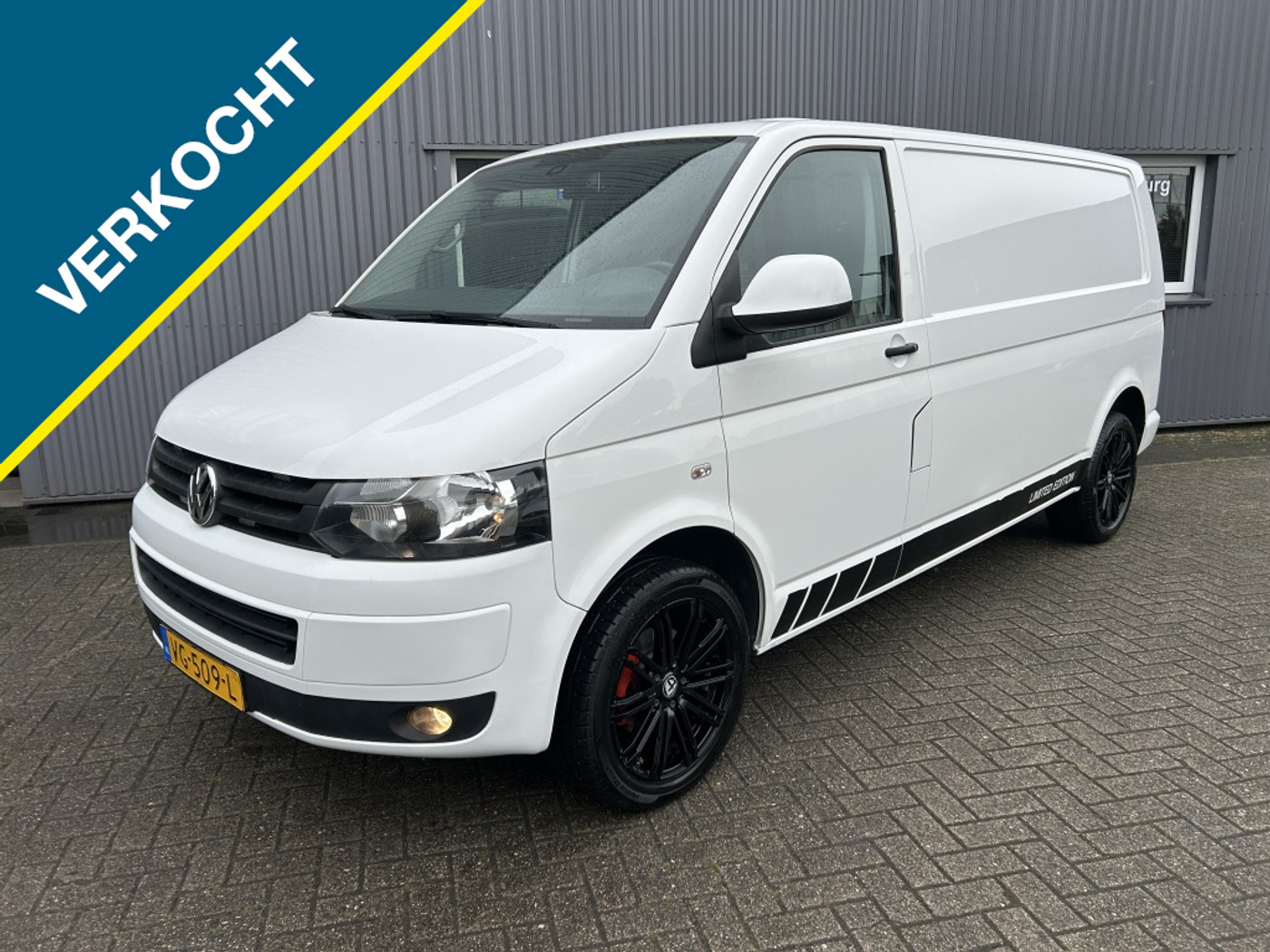 Volkswagen Transporter 2.0 TDI L2H1 Airco Cruise PDC 18" LMV APK! 2013 - voorkant