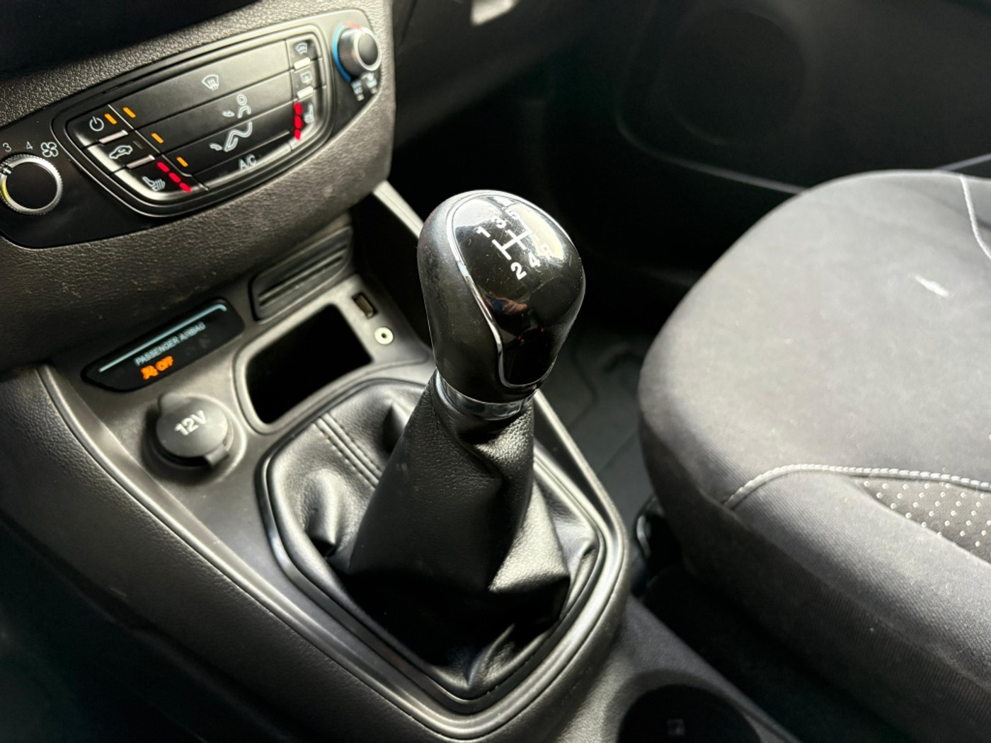 Foto van Ford Transit Courier