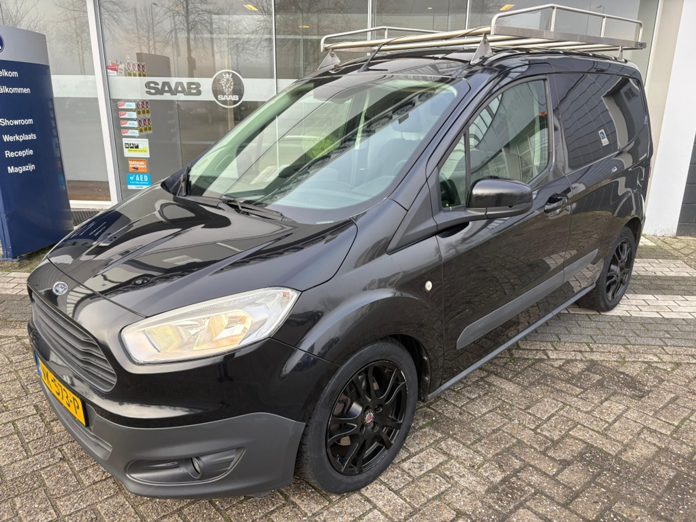 Ford Transit Courier 1.5 TDCI Trend 2014 - voorkant