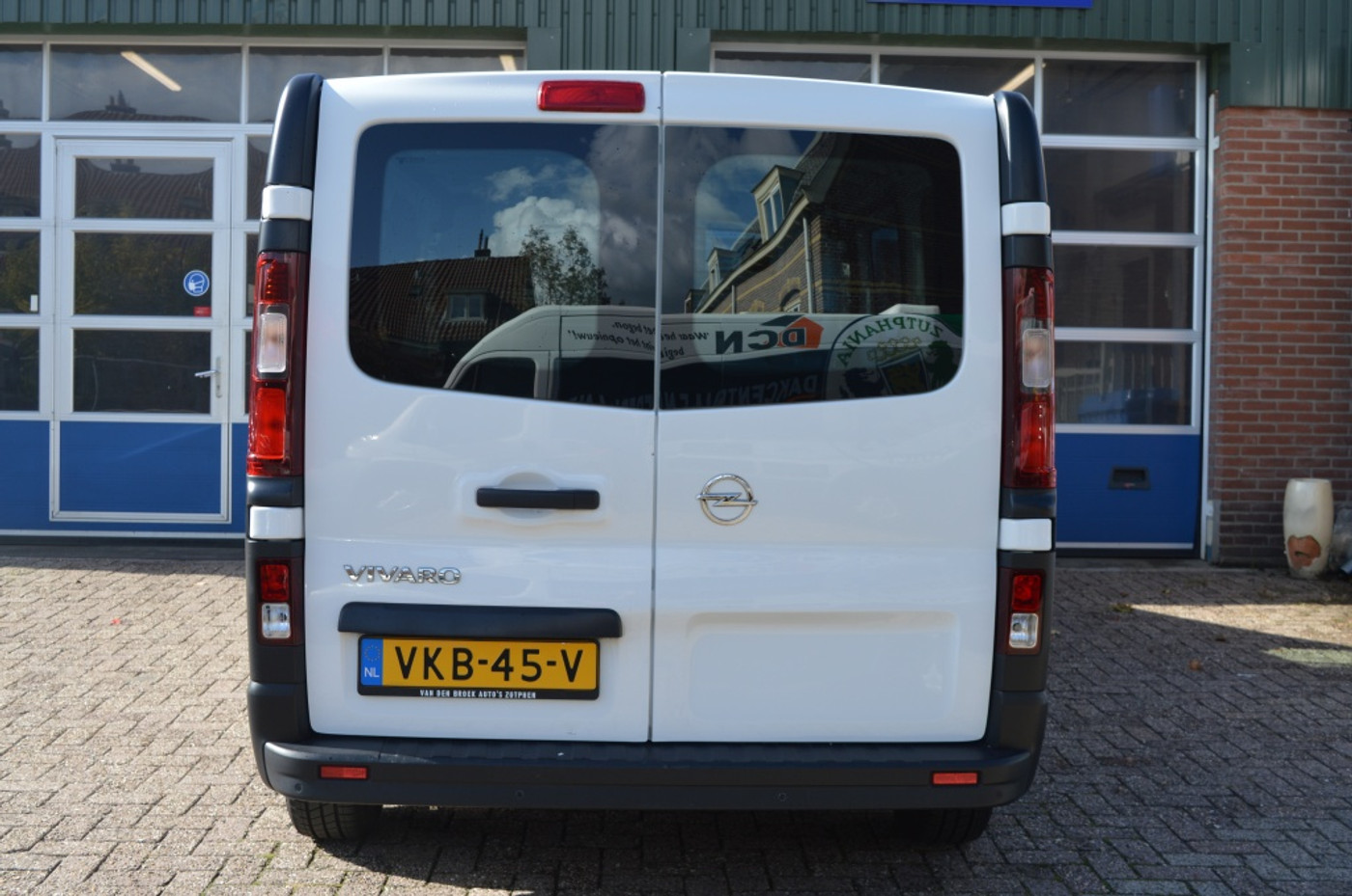 Foto van Opel Vivaro-b